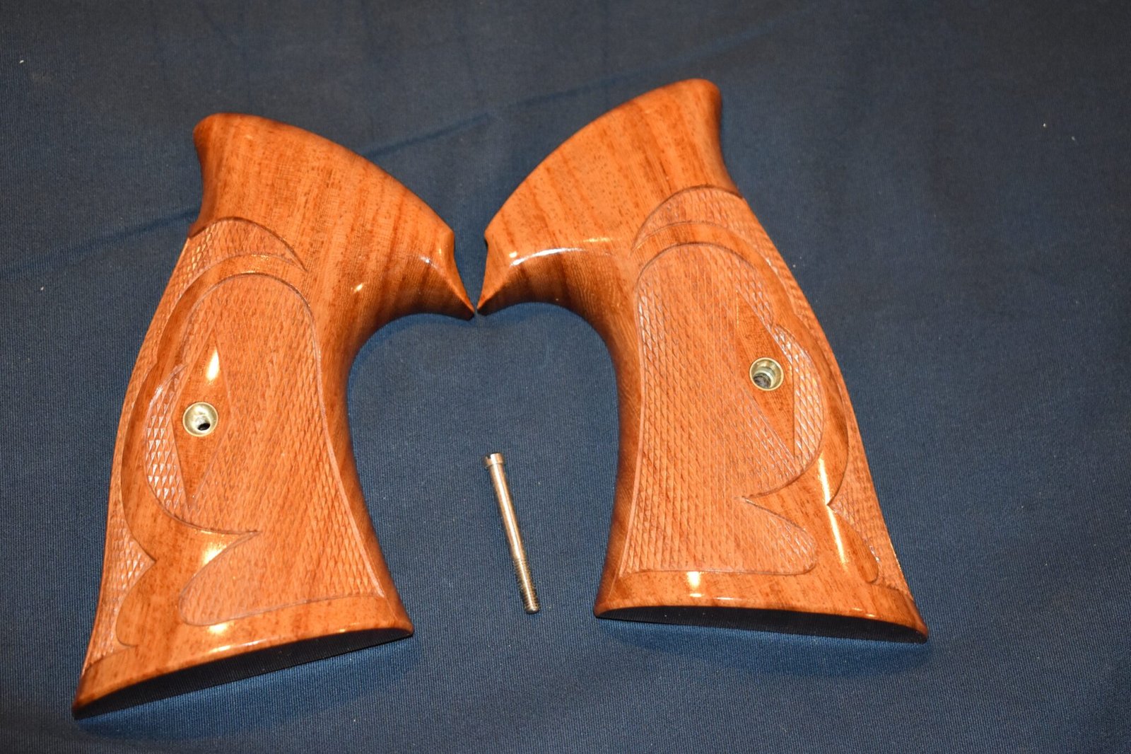 KEITH BROWN CUSTOM SMITH & WESSON N FRAME "ROPER" GRIPS KBNR42