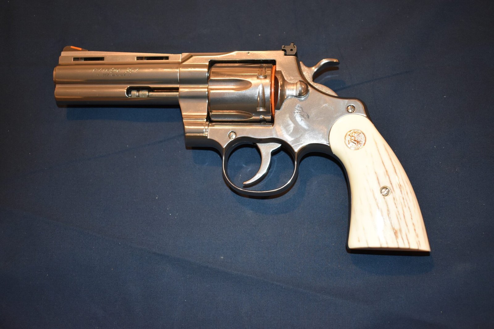 COLT PYTHON PREMIUM GRADE GIRAFFE BONE GRIPS CPGB13 - Image 4