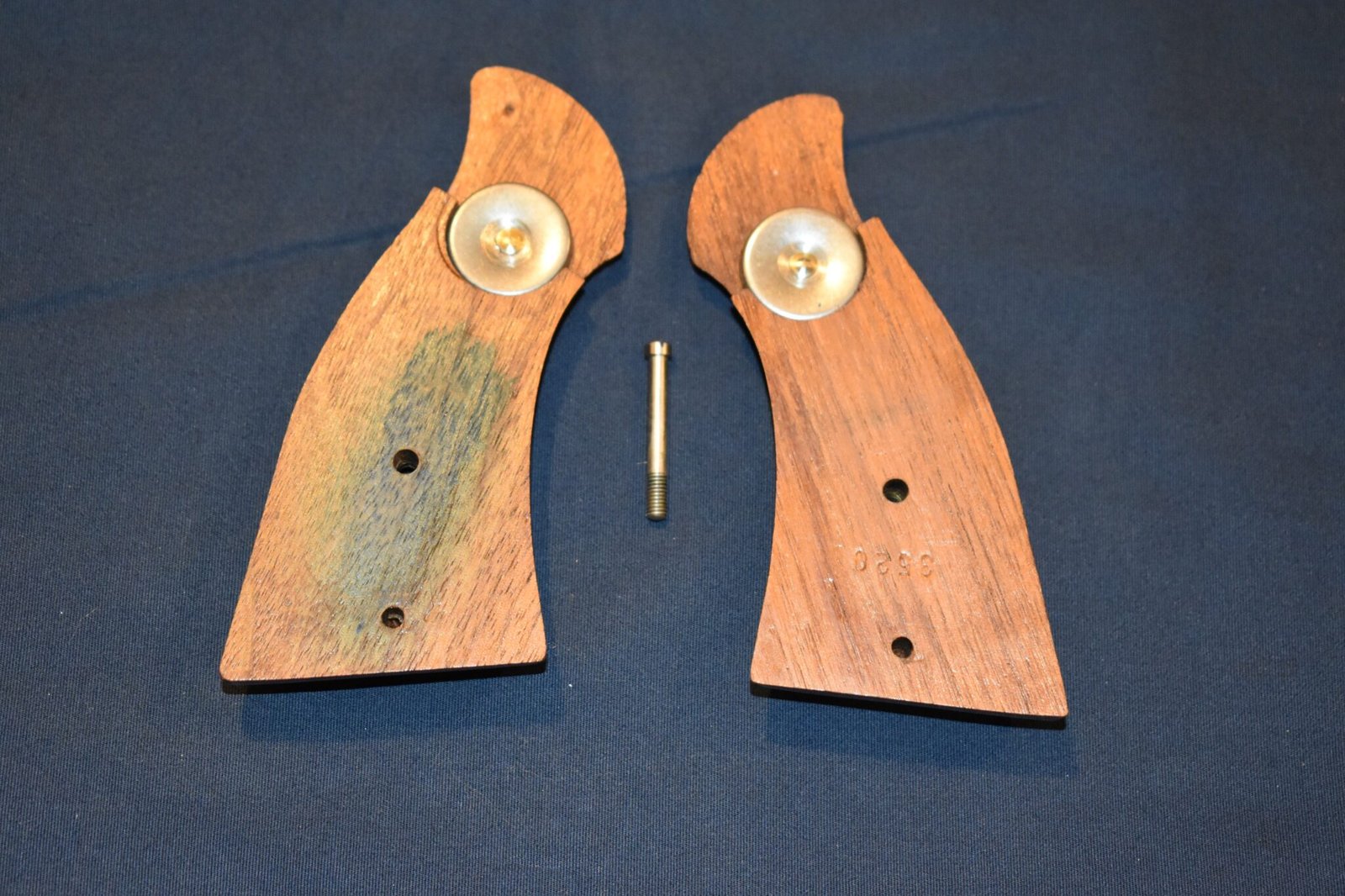 SMITH & WESSON K FRAME SQUARE BUTT FACTORY MAGNA GRIPS KSQPCM6 - Image 3