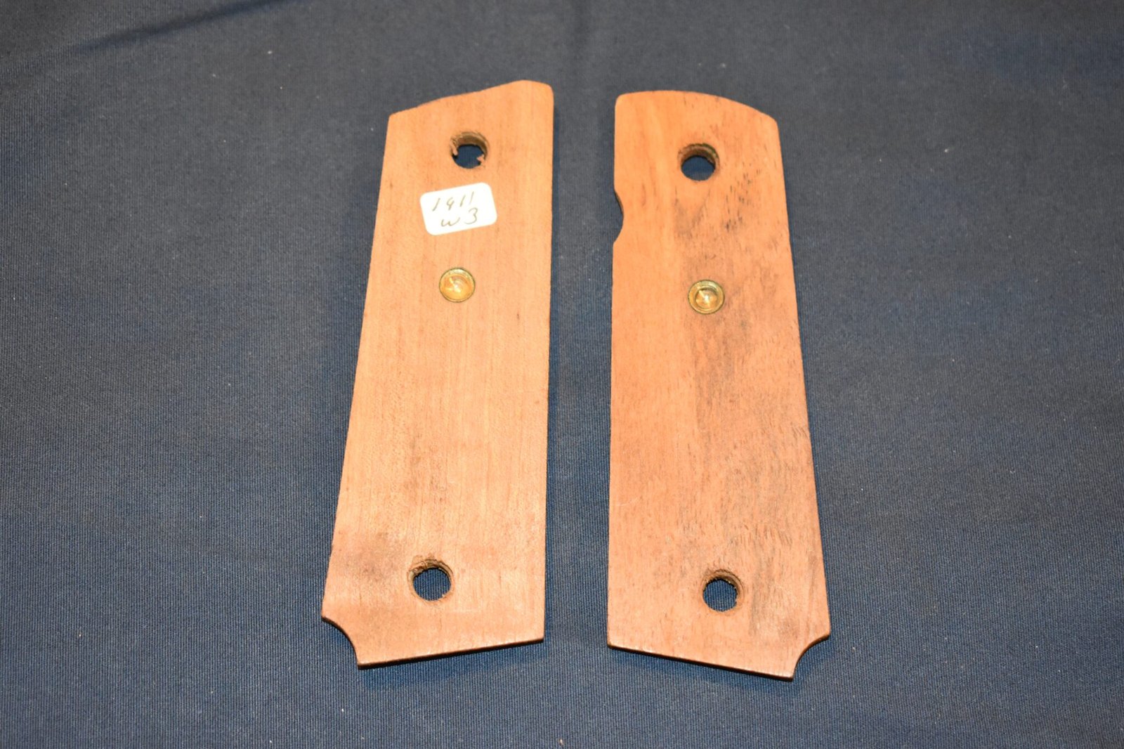 COLT 1911 CHECKERED WOOD GRIPS 1911W3 - Image 3