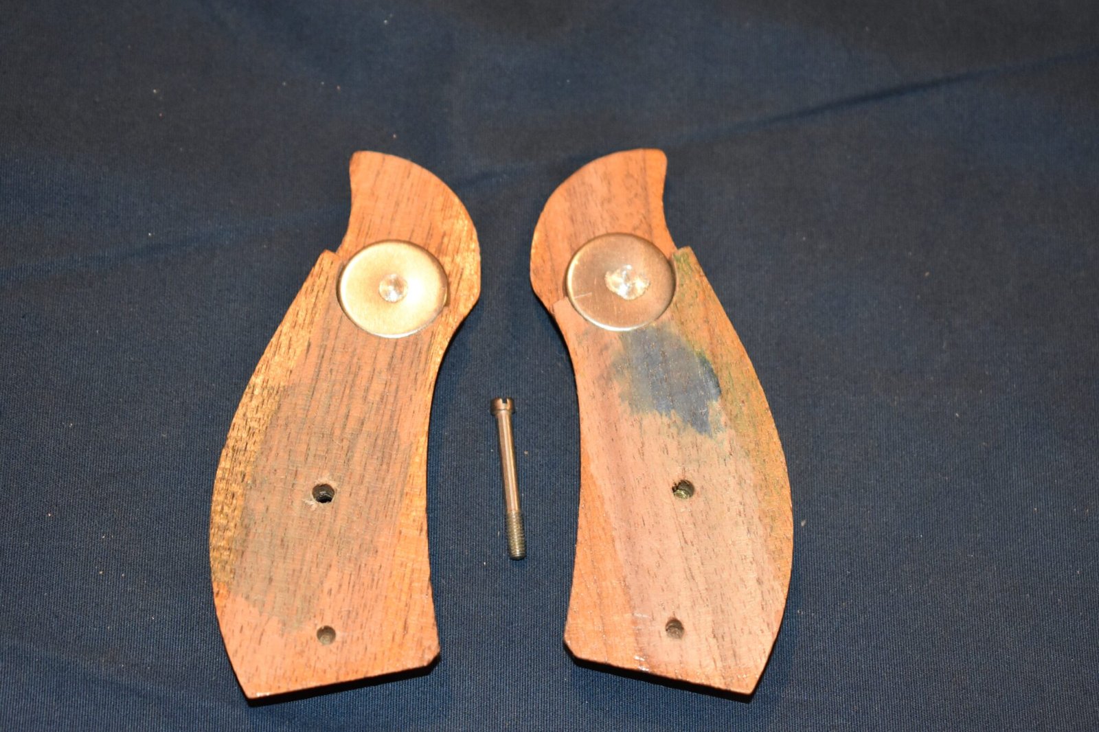 SMITH & WESSON K FRAME SQUARE BUTT FACTORY MAGNA GRIPS KRBM10 - Image 3