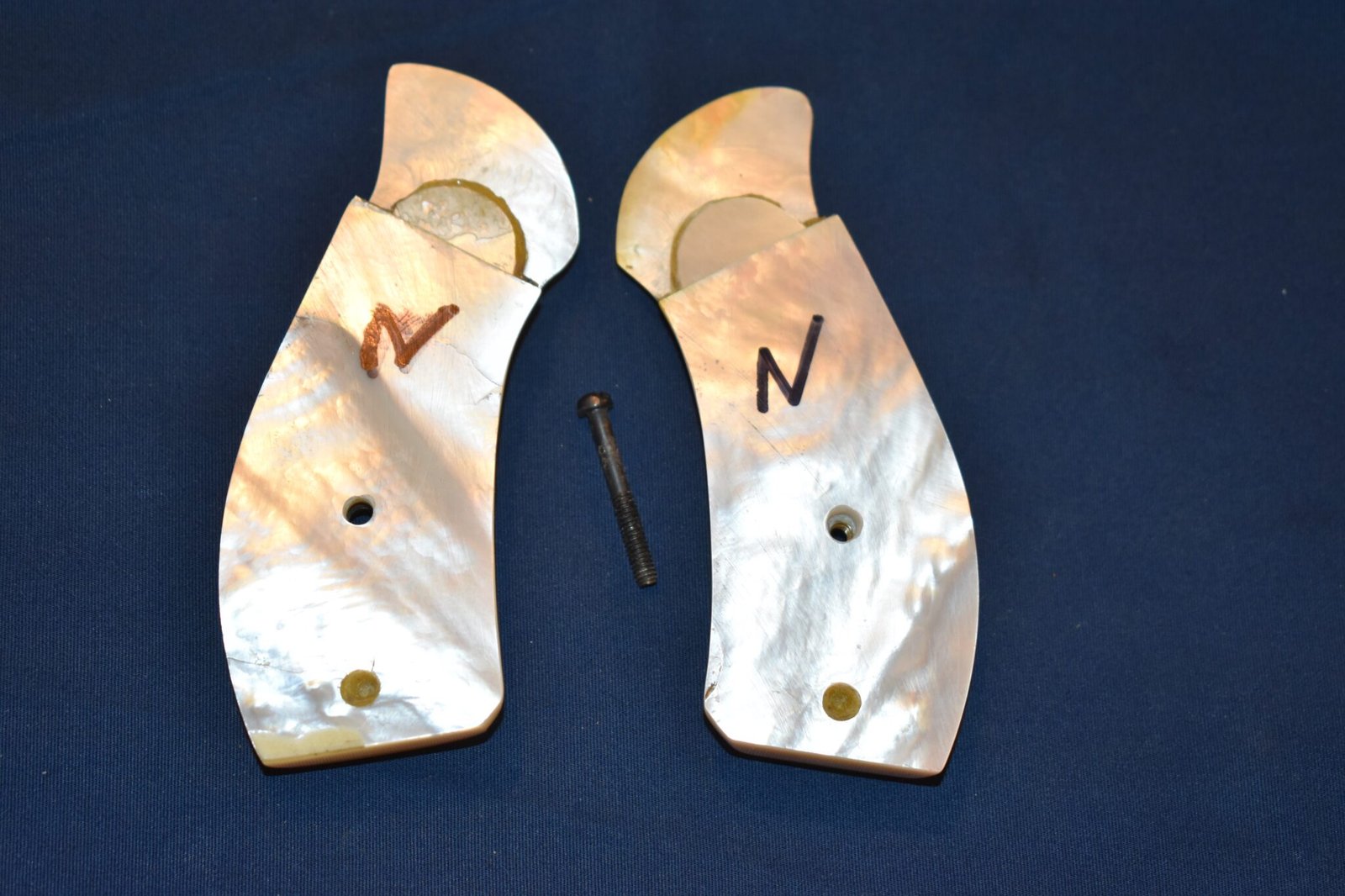 SMITH & WESSON N FRAME MOTHER OF PEARL GRIPS NRBMP1 - Image 3