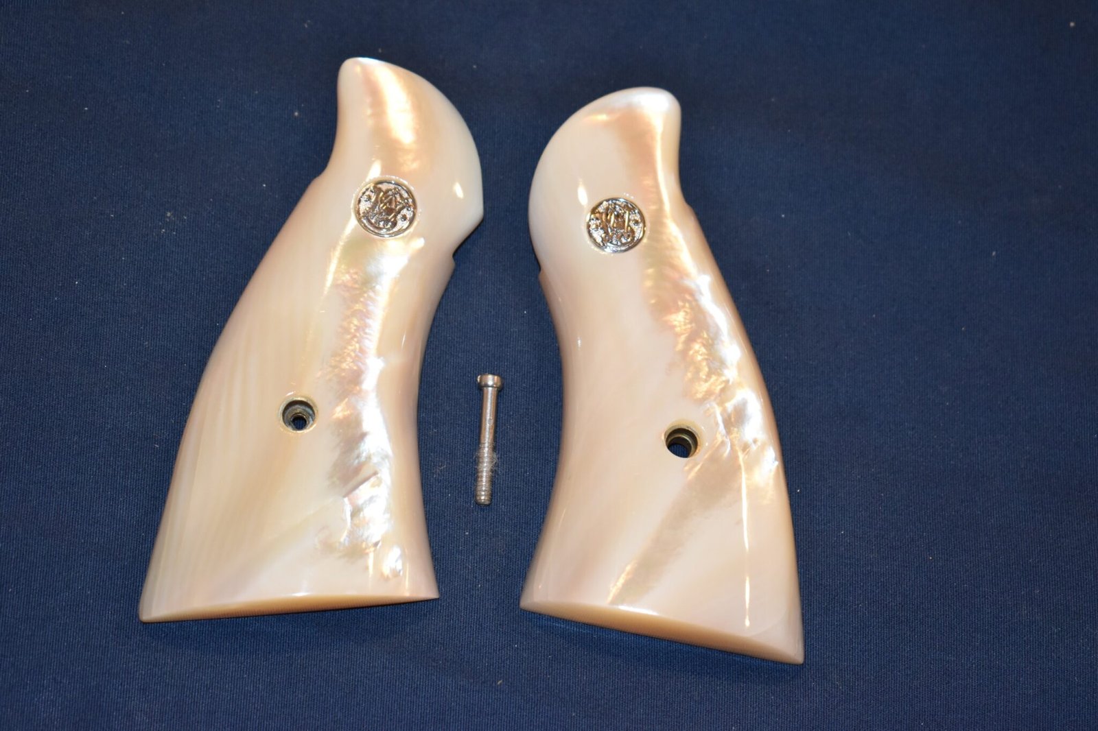 SMITH & WESSON N FRAME SQUARE BUTT MOTHER OF PEARL GRIPS NSQMP1