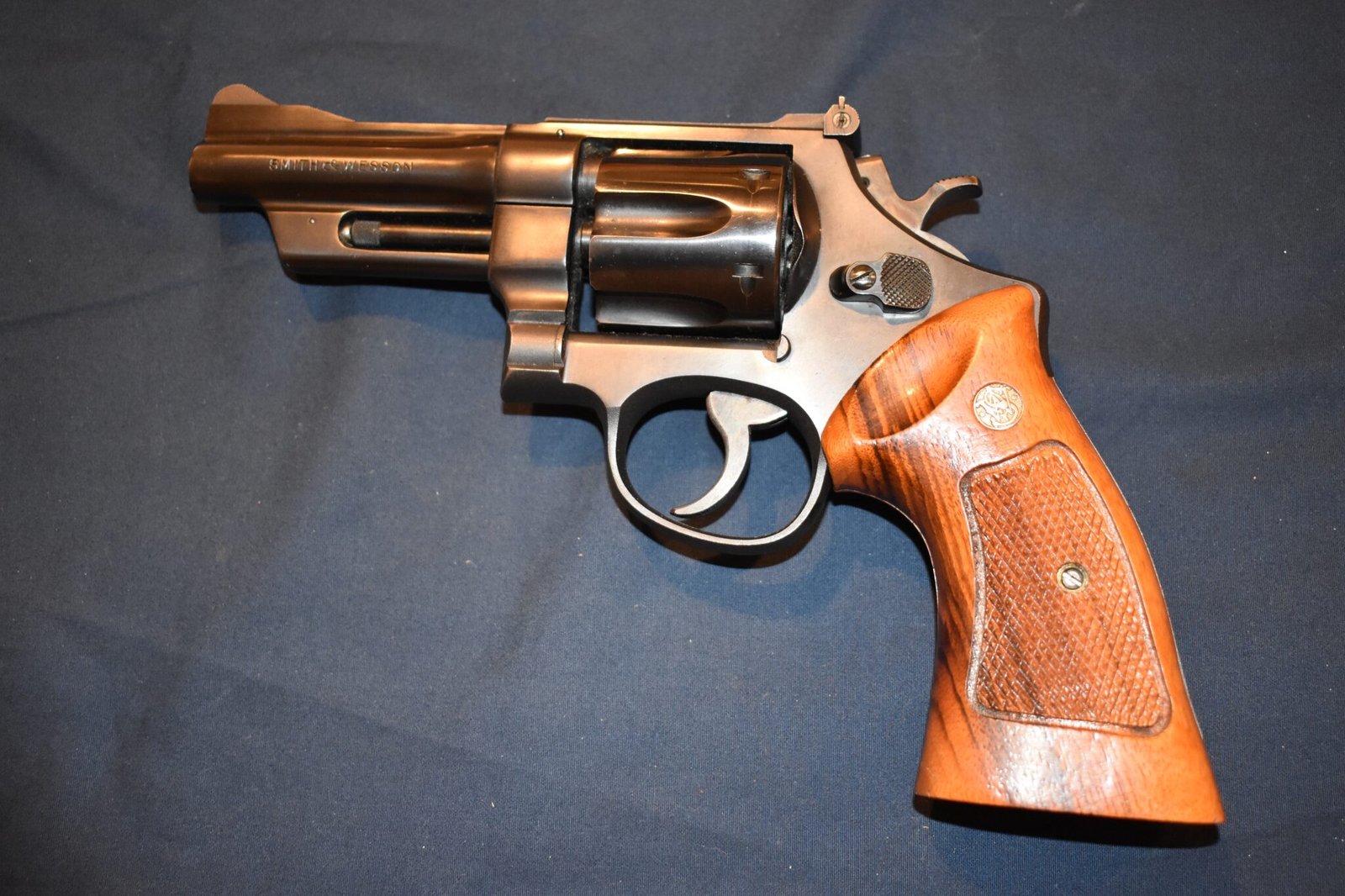 SMITH & WESSON FACTORY N FRAME TARGET GRIPS NT32 - Image 4