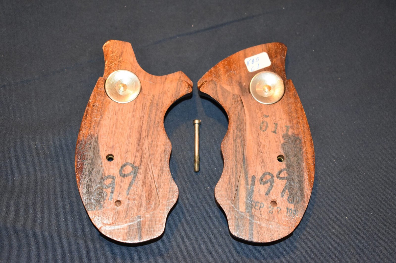 SMITH & WESSON K FRAME FACTORY ROUND BUTT COMBAT GRIPS KRBC1 - Image 3