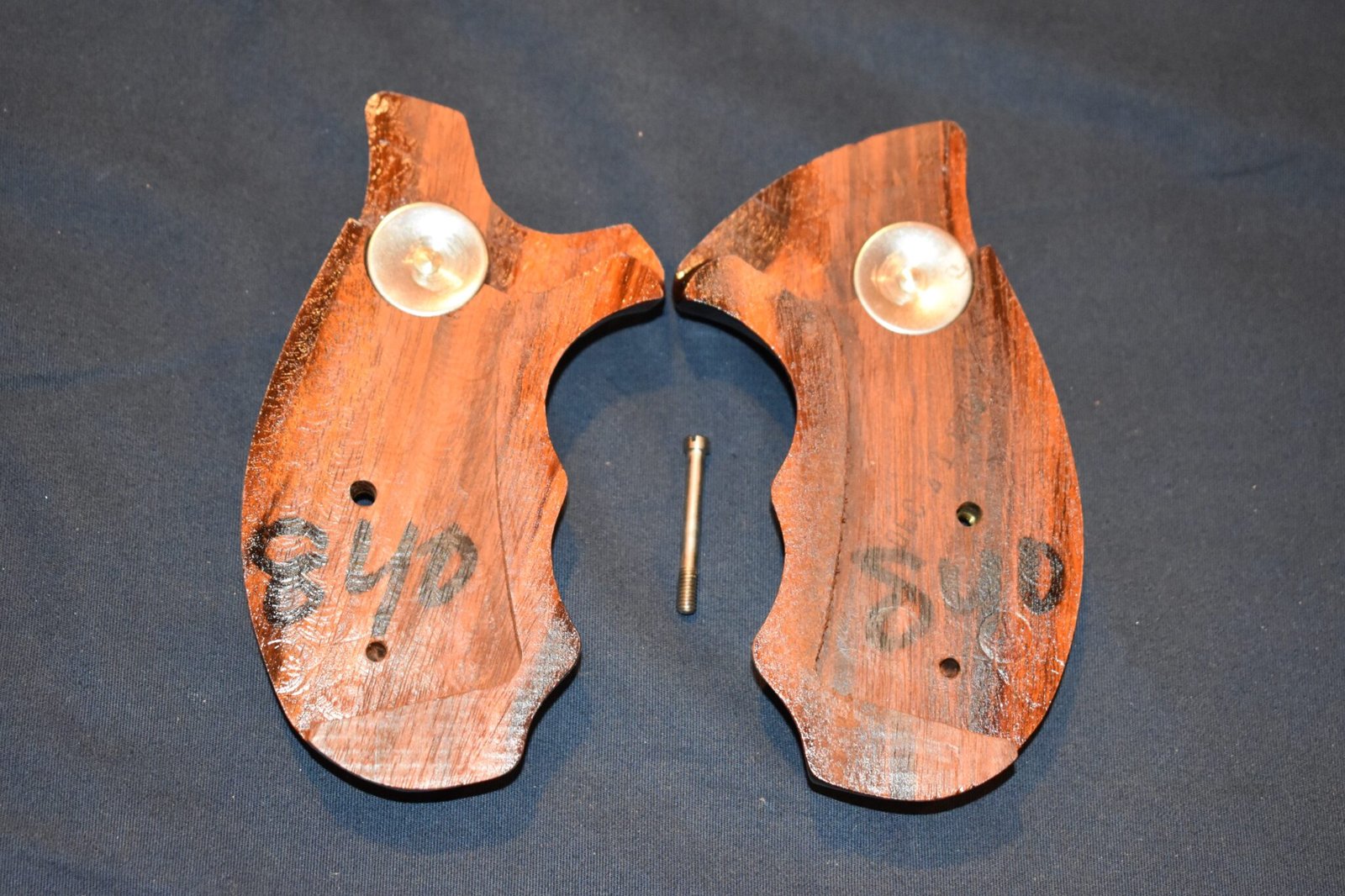 SMITH & WESSON K FRAME FACTORY ROUND BUTT COMBAT GRIPS KRBC3 - Image 3
