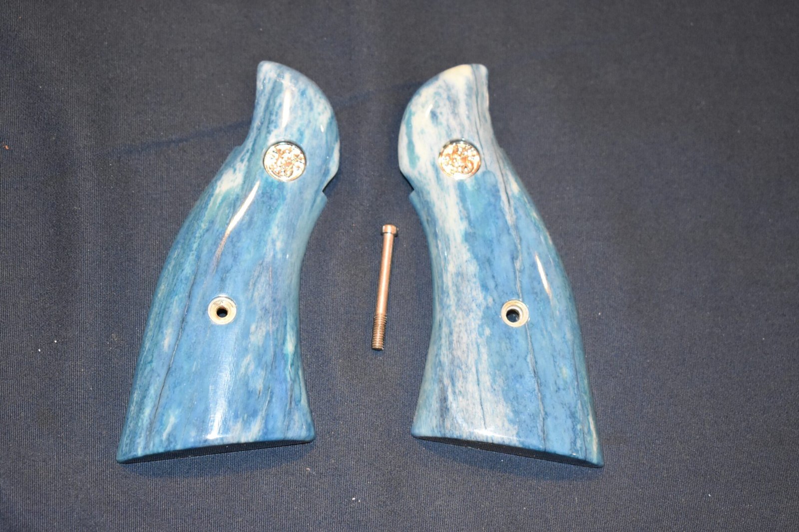 SMITH & WESSON K OR L FRAME SQUARE BUTT PREMIUM GRADE GIRAFFE BONE GRIPS KSQGB5