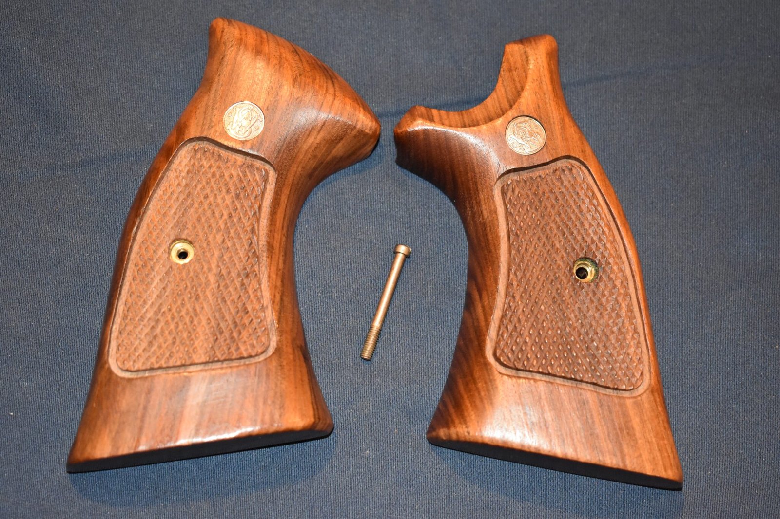 SMITH & WESSON FACTORY K FRAME TARGET GRIPS KCT21