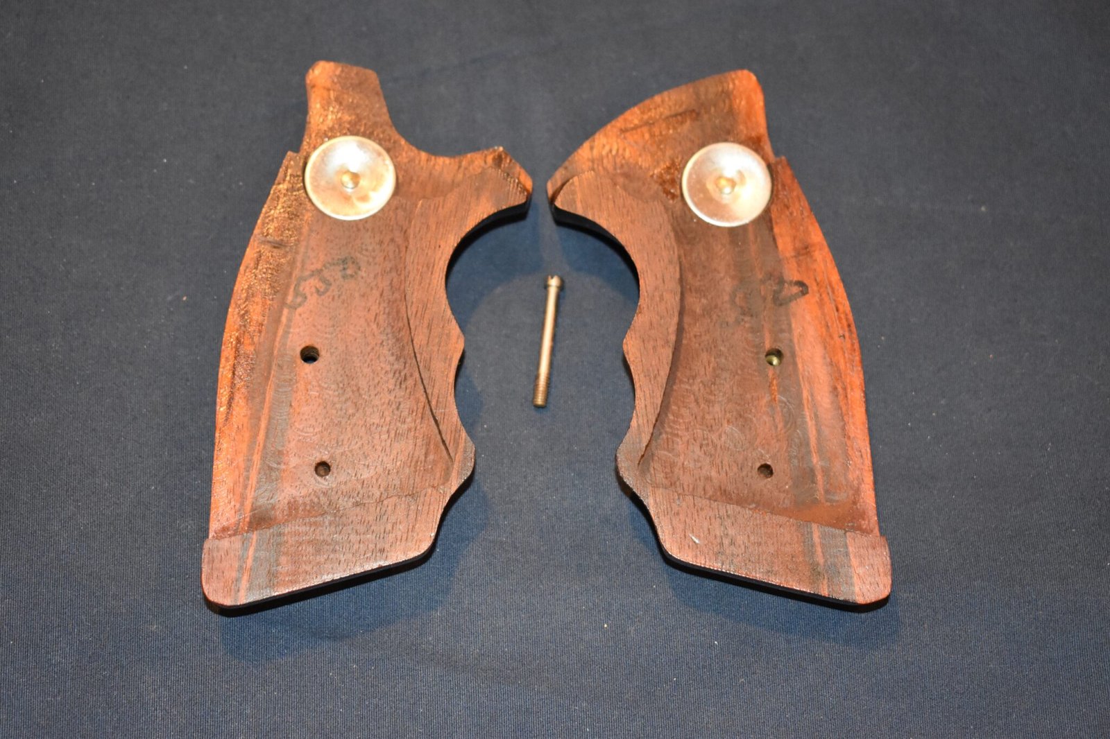 SMITH & WESSON K FRAME SQUARE BUTT FACTORY COMBAT GRIPS KSQC6 - Image 3