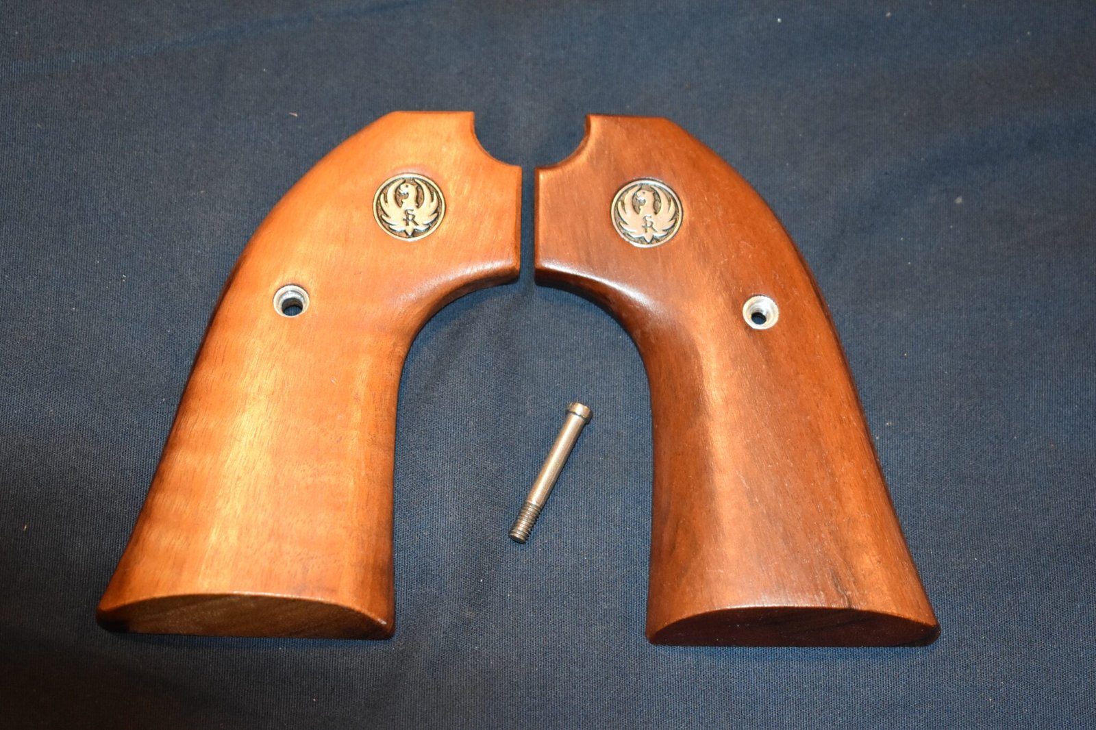 RUGER BISLEY FACTORY WOOD GRIPS RBW2