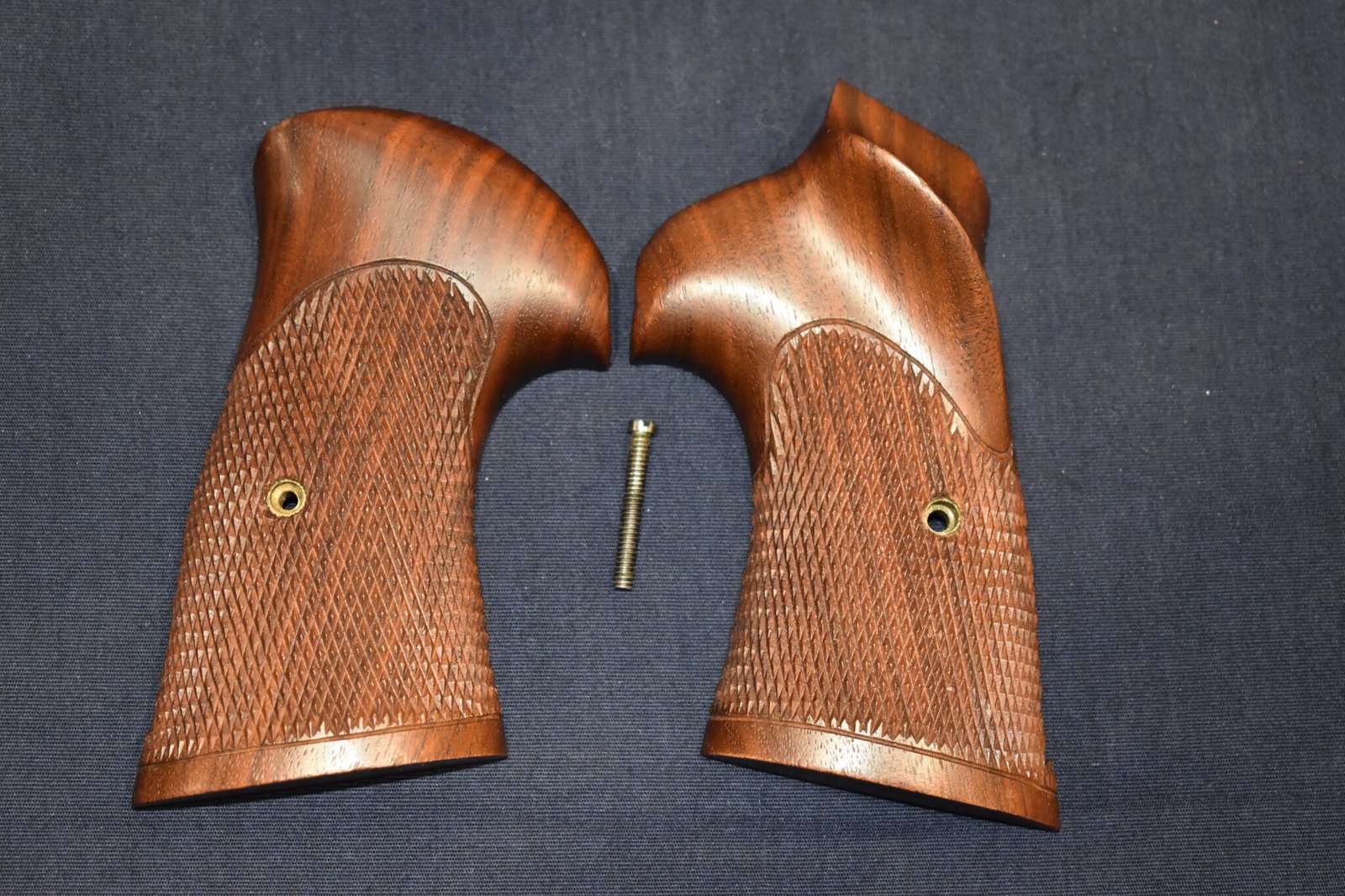 SMITH & WESSON N FRAME LEW SANDERSON CUSTOM GRIPS SWNLS5