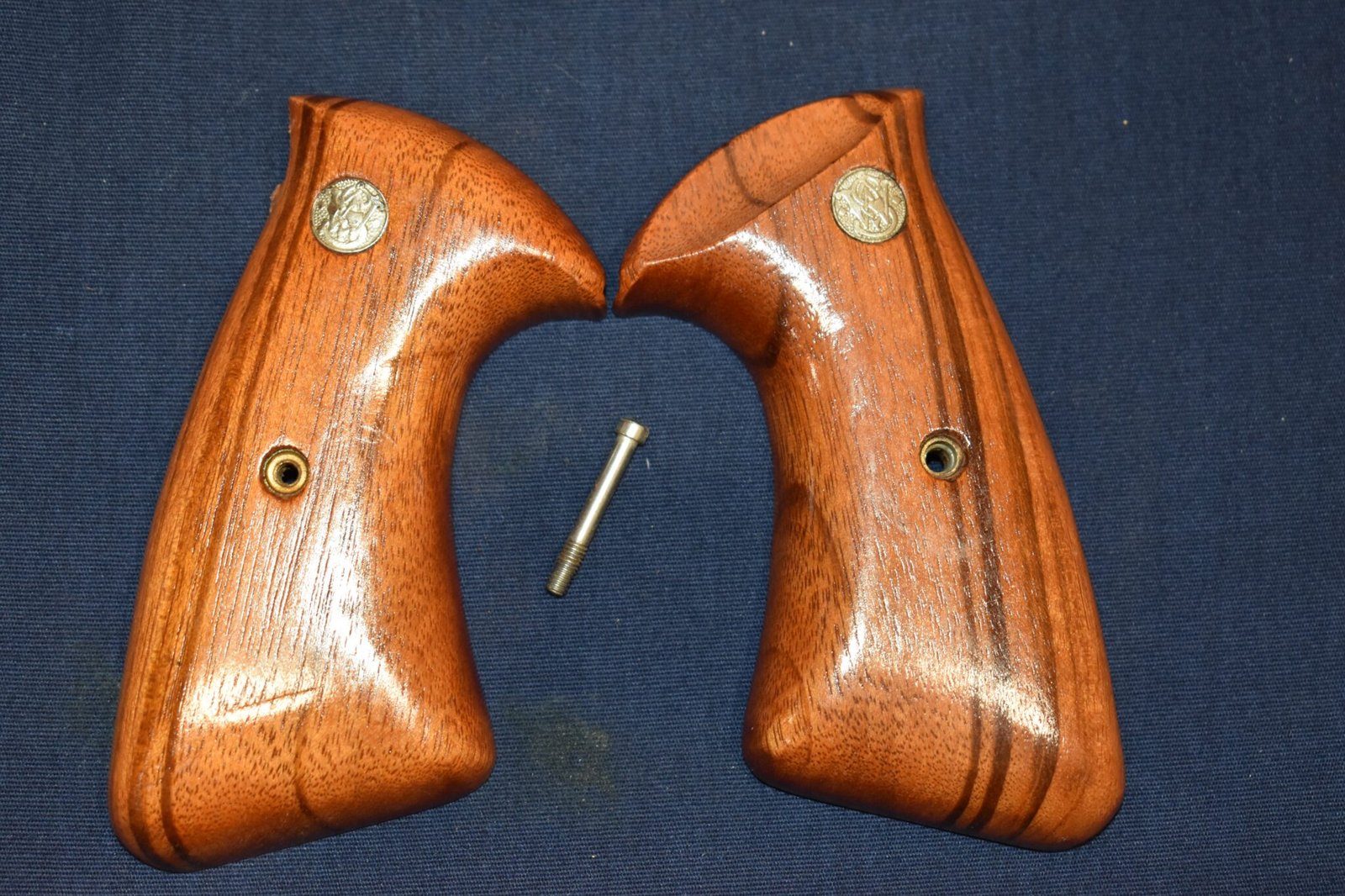 SMITH & WESSON J FRAME TARGET GRIP JT23