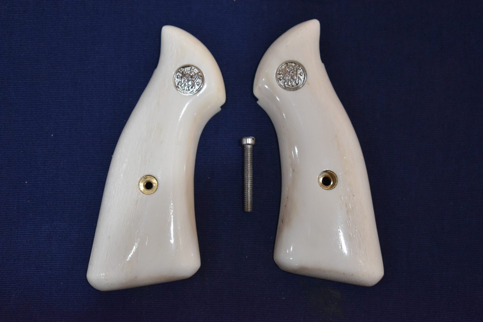 SMITH & WESSON J FRAME GIRAFFE BONE GRIPS JSQGB3