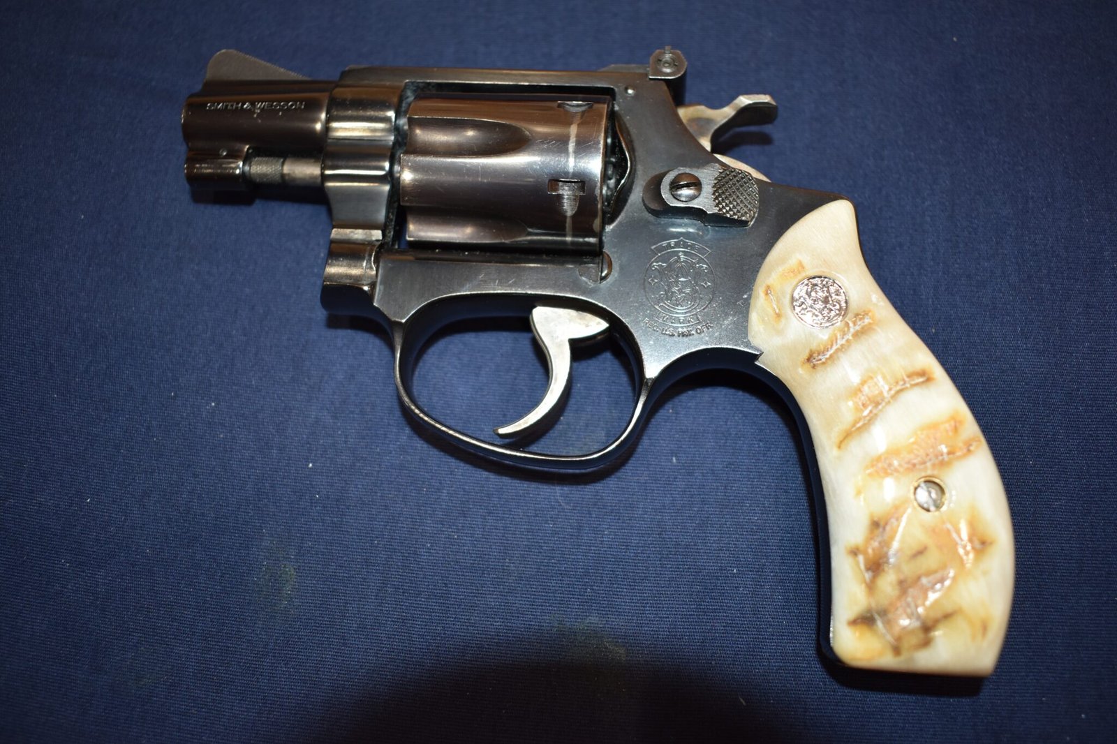 SMITH & WESSON J FRAME ROUND BUTT PREMIUM GRADE RAMS HORN GRIPS JRH10 - Image 4