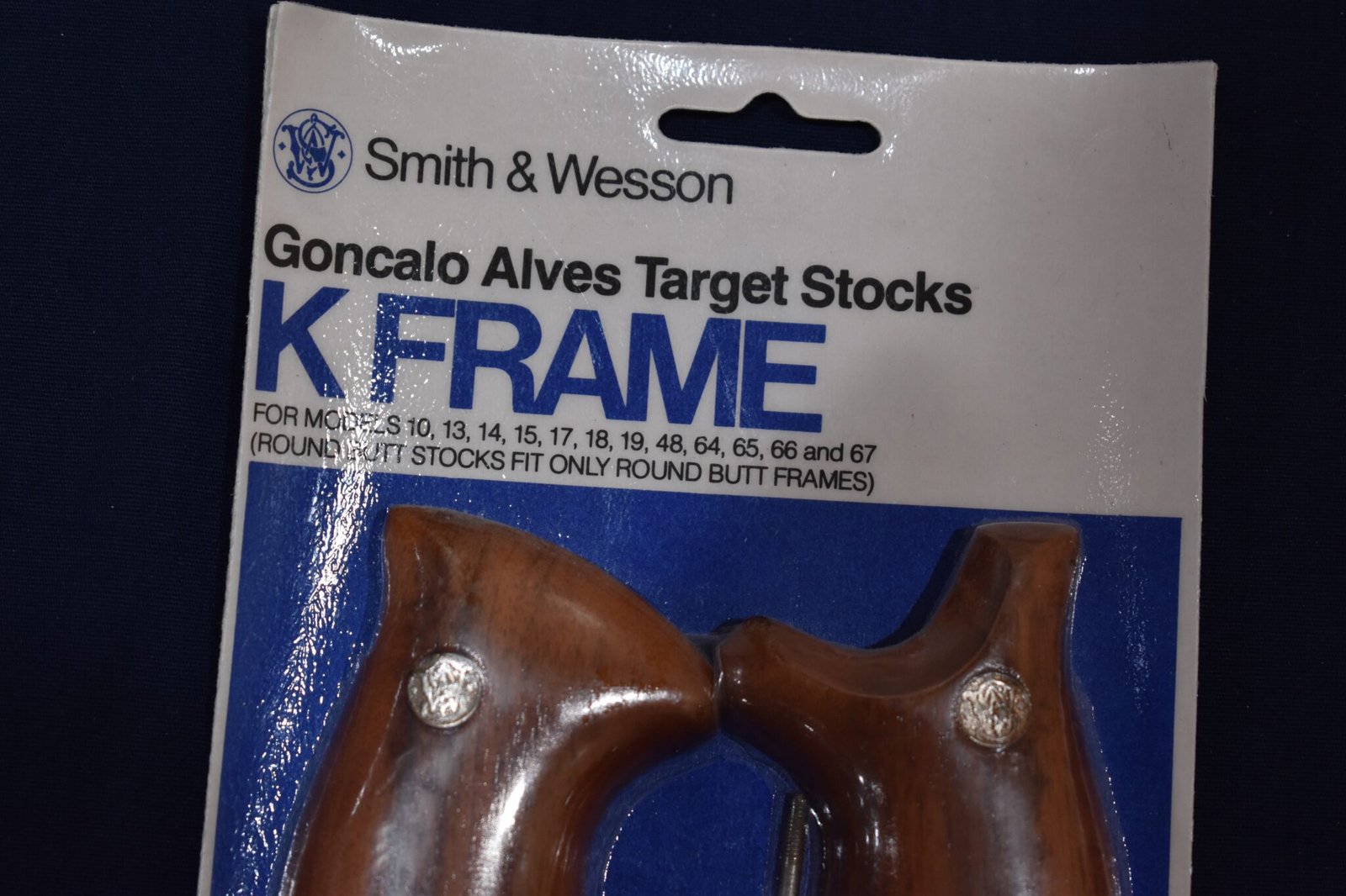 SMITH & WESSON FACTORY K FRAME PRESENTATION TARGET GRIPS NEW IN THE PACKAGE KPT10 - Image 3
