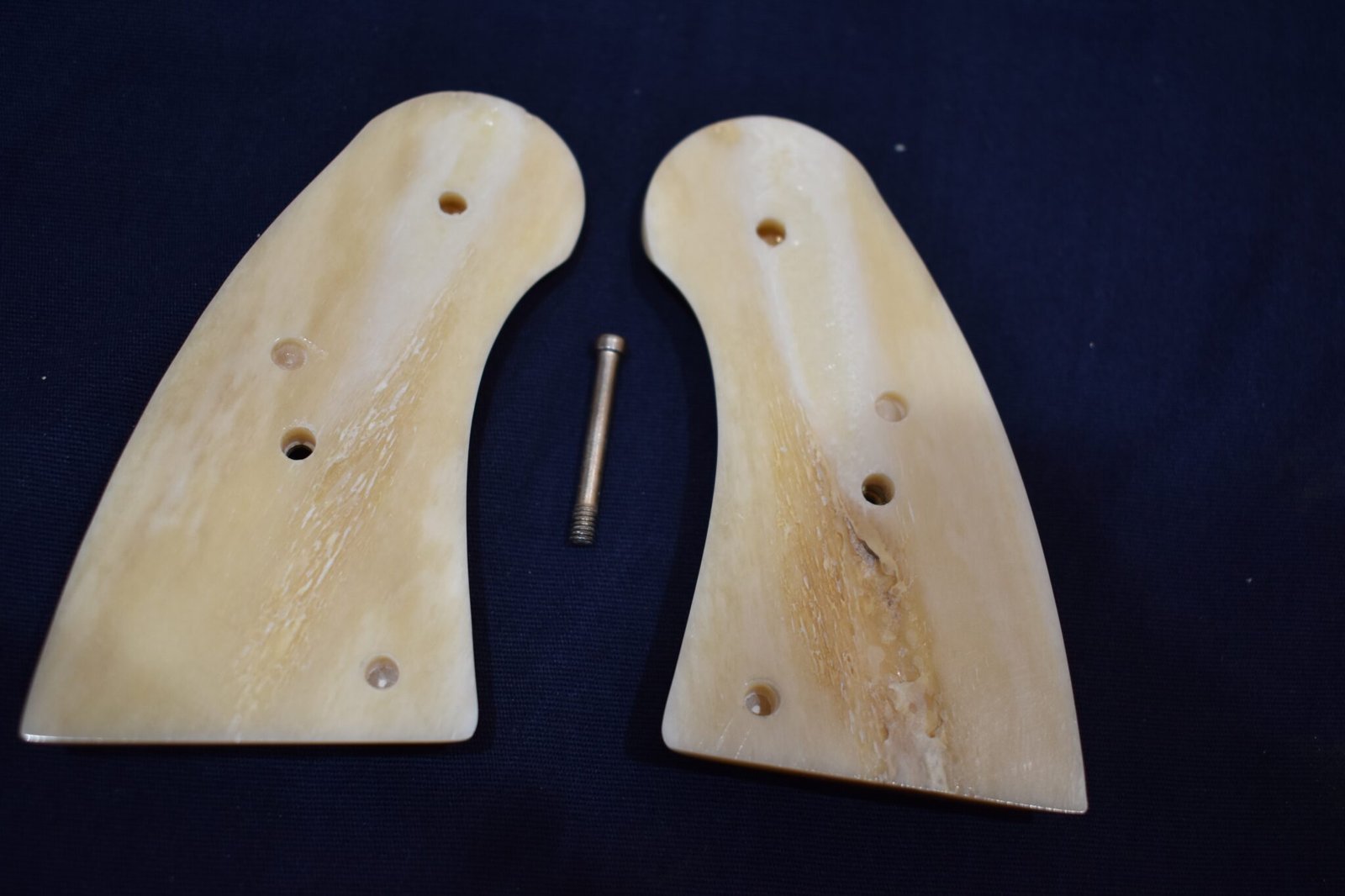 COLT PYTHON PREMIUM GRADE GIRAFFE BONE GRIPS CPGB15 - Image 3