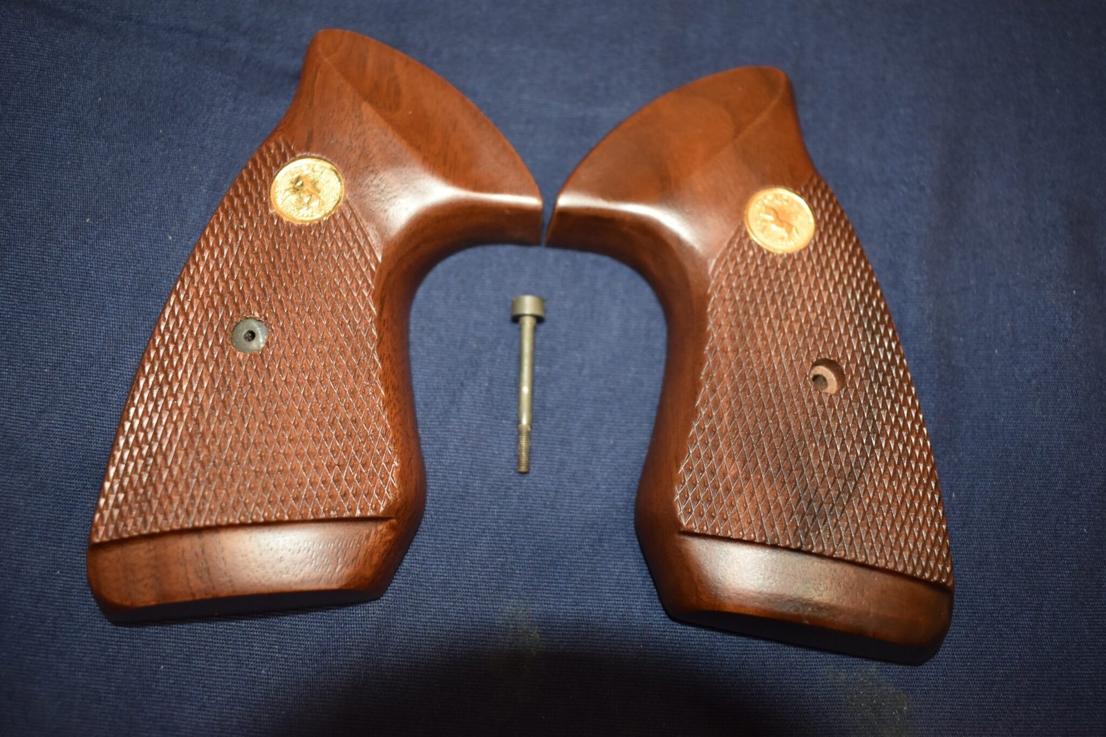 COLT TROOPER MK III FACTORY TARGET GRIPS TMK3-8