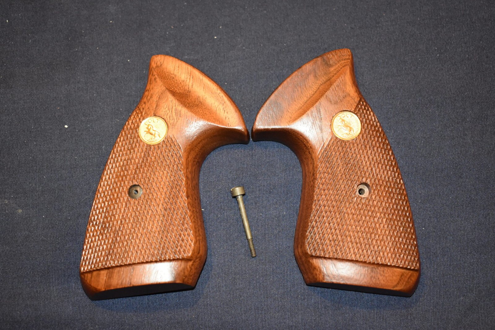 COLT TROOPER MK III FACTORY TARGET GRIPS TMK3-5