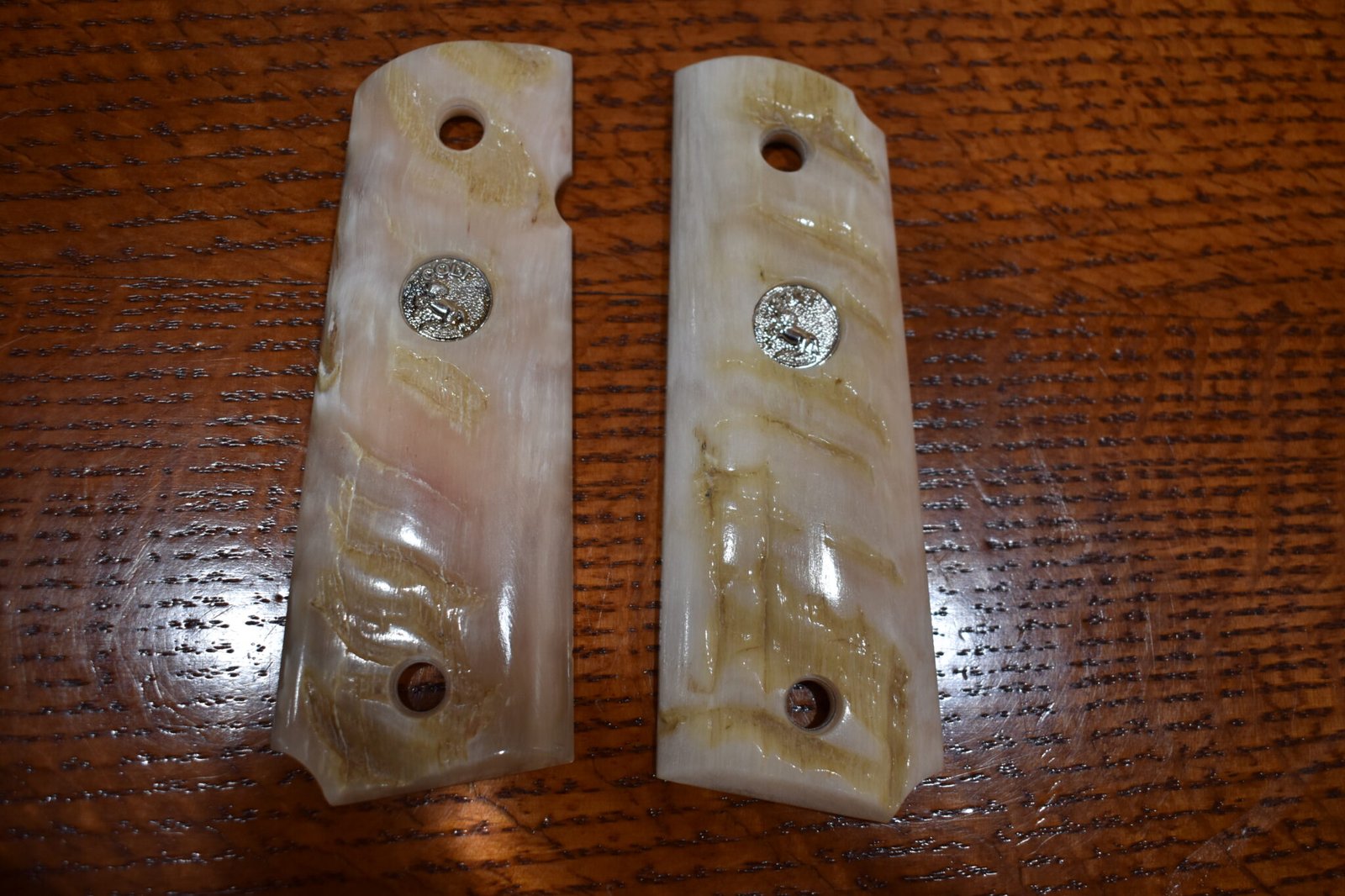COLT 1911 RAMS HORN GRIPS 1911RH19
