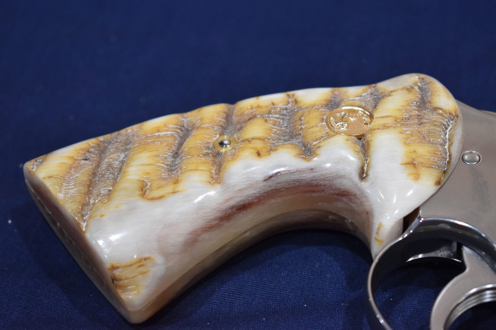 COLT PYTHON PREMIUM GRADE RAM'S HORN GRIPS CPRHT1 - Image 12