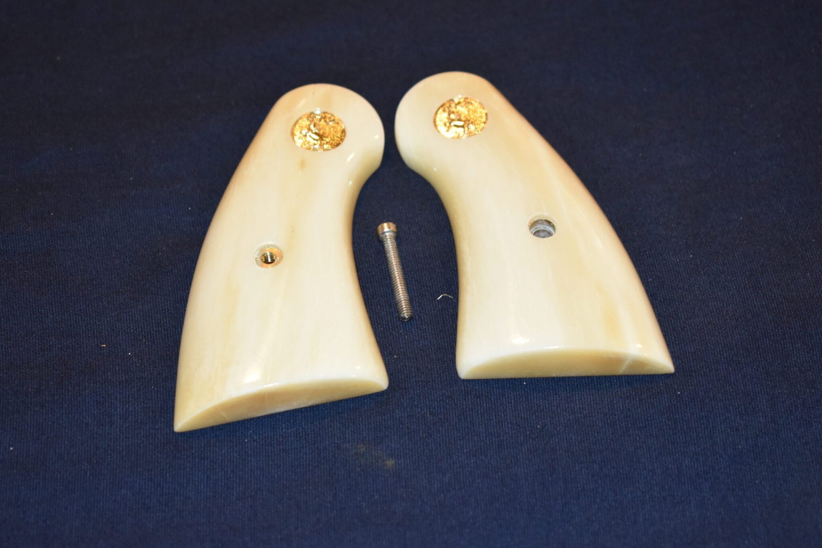 COLT PYTHON PREMIUM GRADE GIRAFFE BONE GRIPS CPGB10 - Image 2