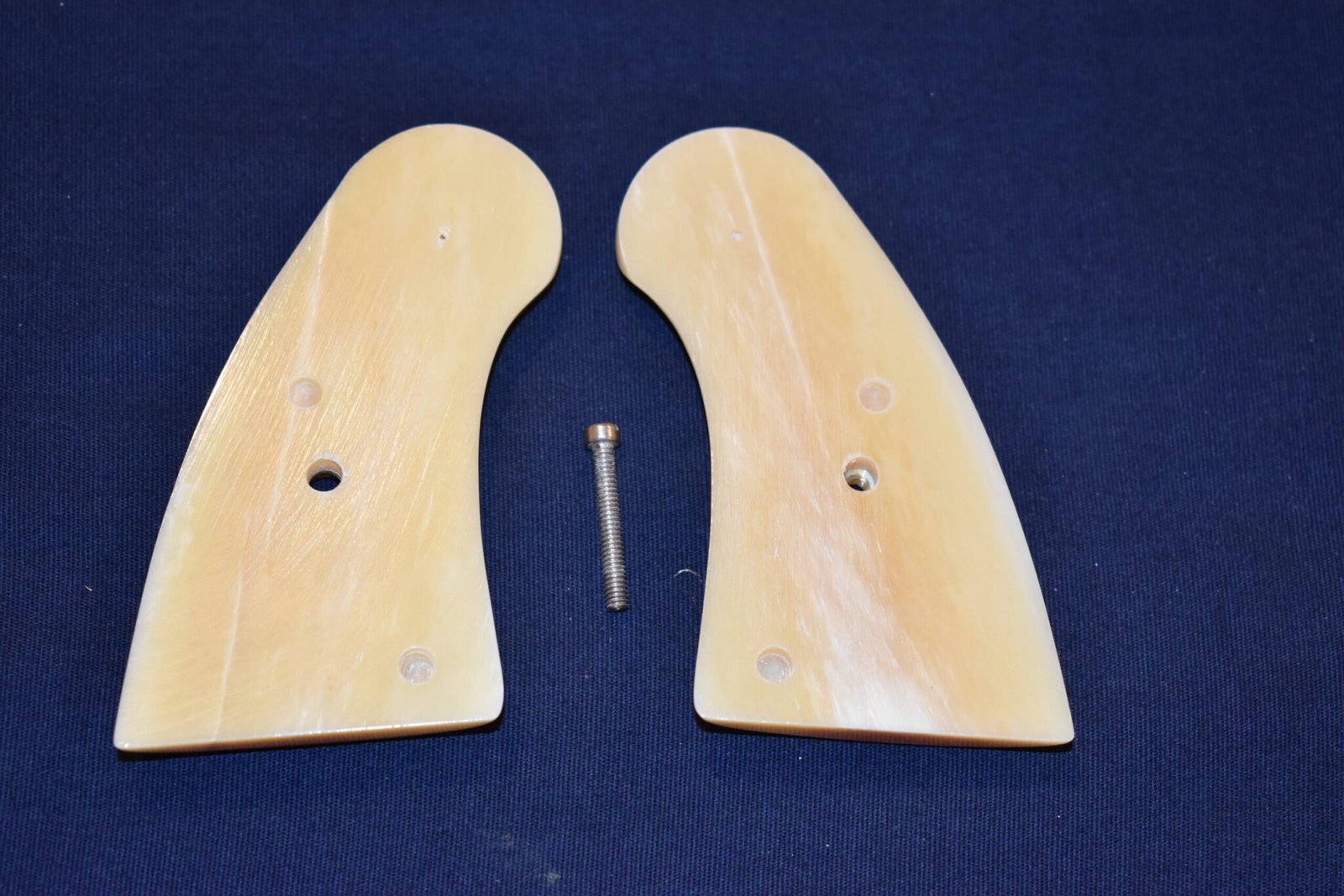 COLT PYTHON PREMIUM GRADE GIRAFFE BONE GRIPS CPGB10 - Image 3