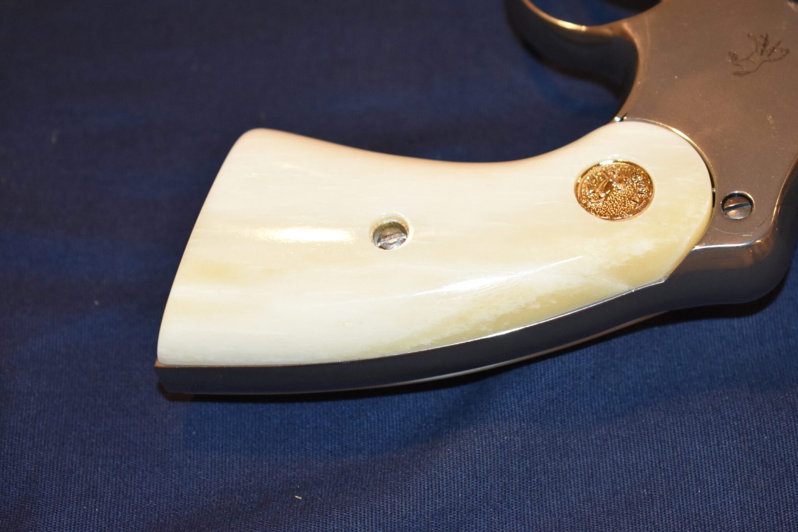 COLT PYTHON PREMIUM GRADE GIRAFFE BONE GRIPS CPGB10 - Image 5
