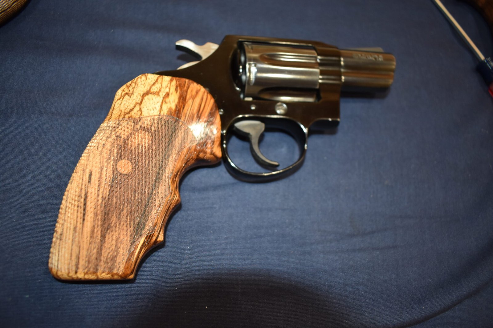 COLT DETECTIVE / DIAMONDBACK FUZZY FARRANT CUSTOM GRIPS CDFF2 - Image 7