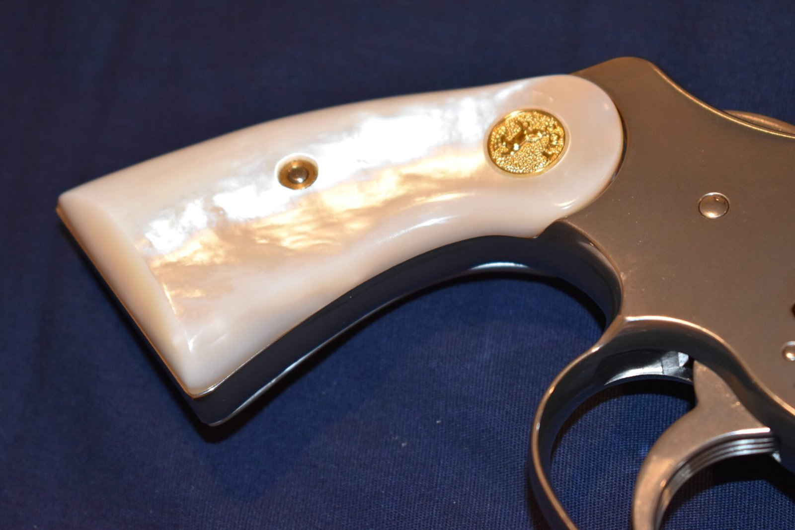 COLT I FRAME MOTHER OF PEARL GRIPS FOR A COLT PYTHON & OFFICER’S MODEL MATCH PMOP5 - Image 7
