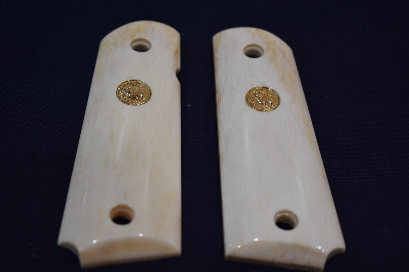 COLT 1911 PREMIUM GRADE GIRAFFE BONE GRIPS 1911GB23 - Image 2