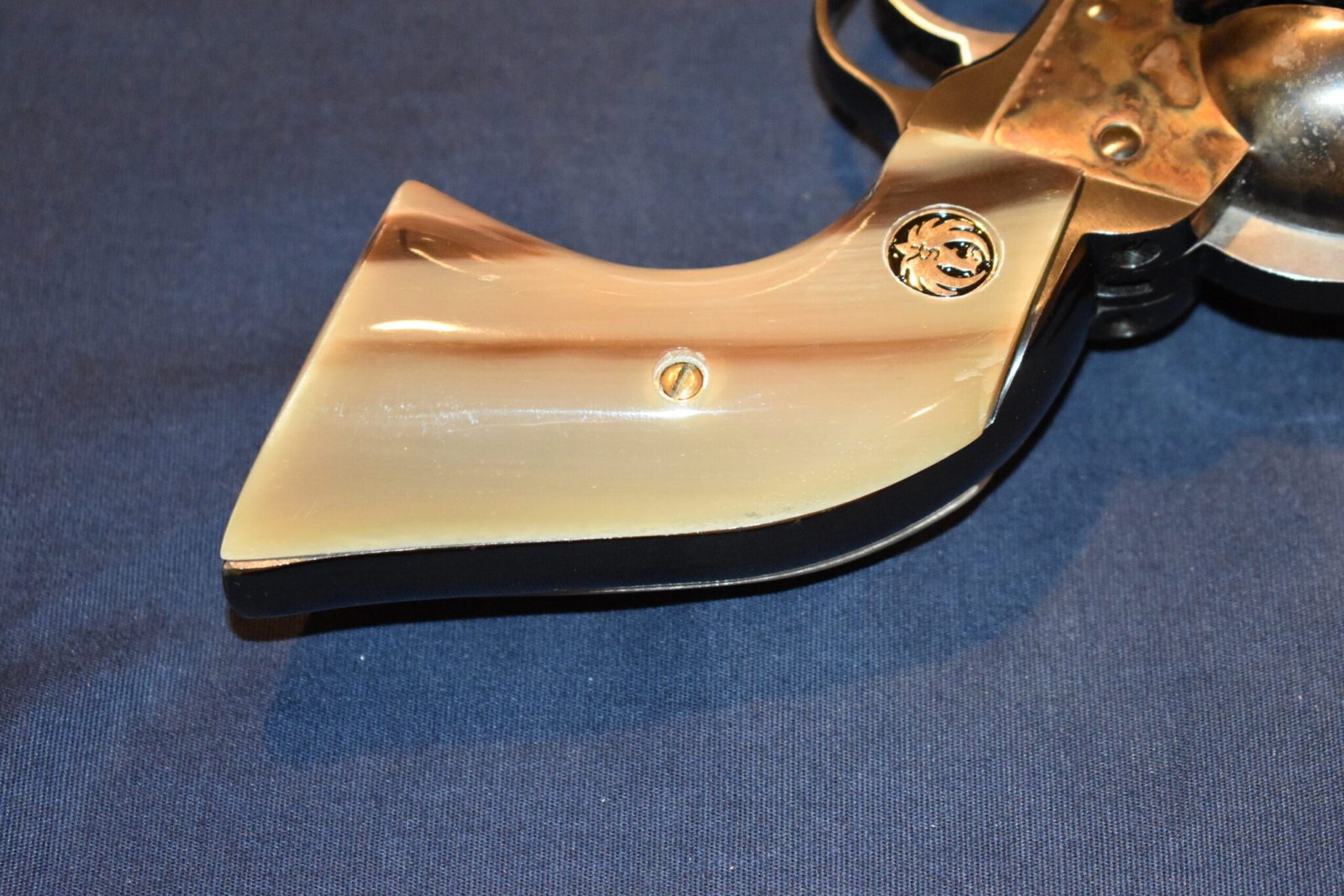 RUGER NEW MODEL BLACKHAWK OR OLD VAQUERO BUFFALO HORN GRIPS RBHH1 - Image 5