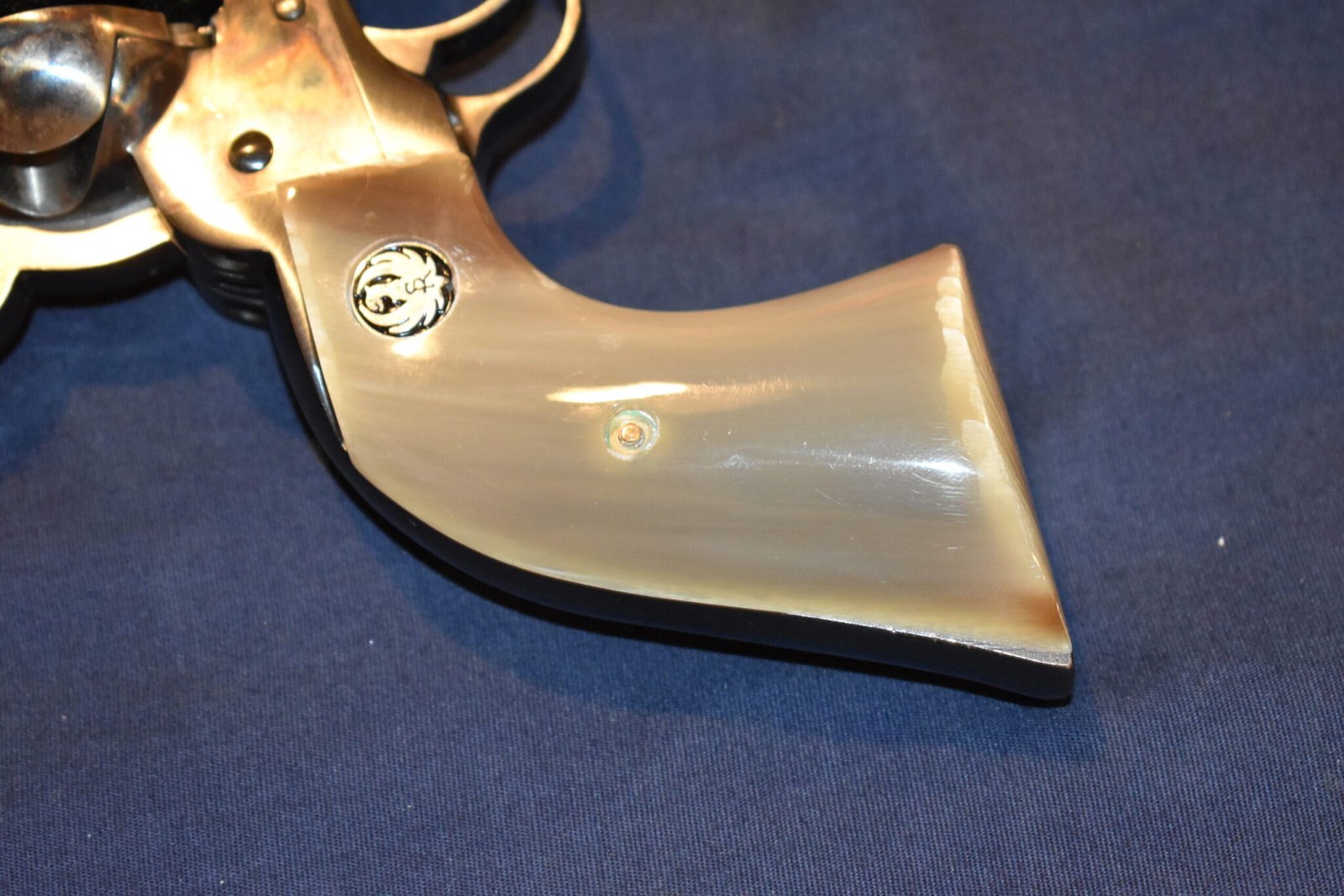 RUGER NEW MODEL BLACKHAWK OR OLD VAQUERO BUFFALO HORN GRIPS RBHH1 - Image 6
