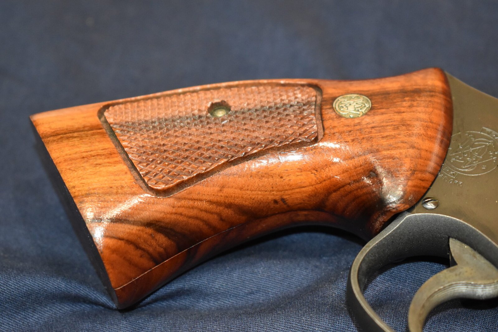 SMITH & WESSON FACTORY N FRAME TARGET GRIPS NT61 - Image 11