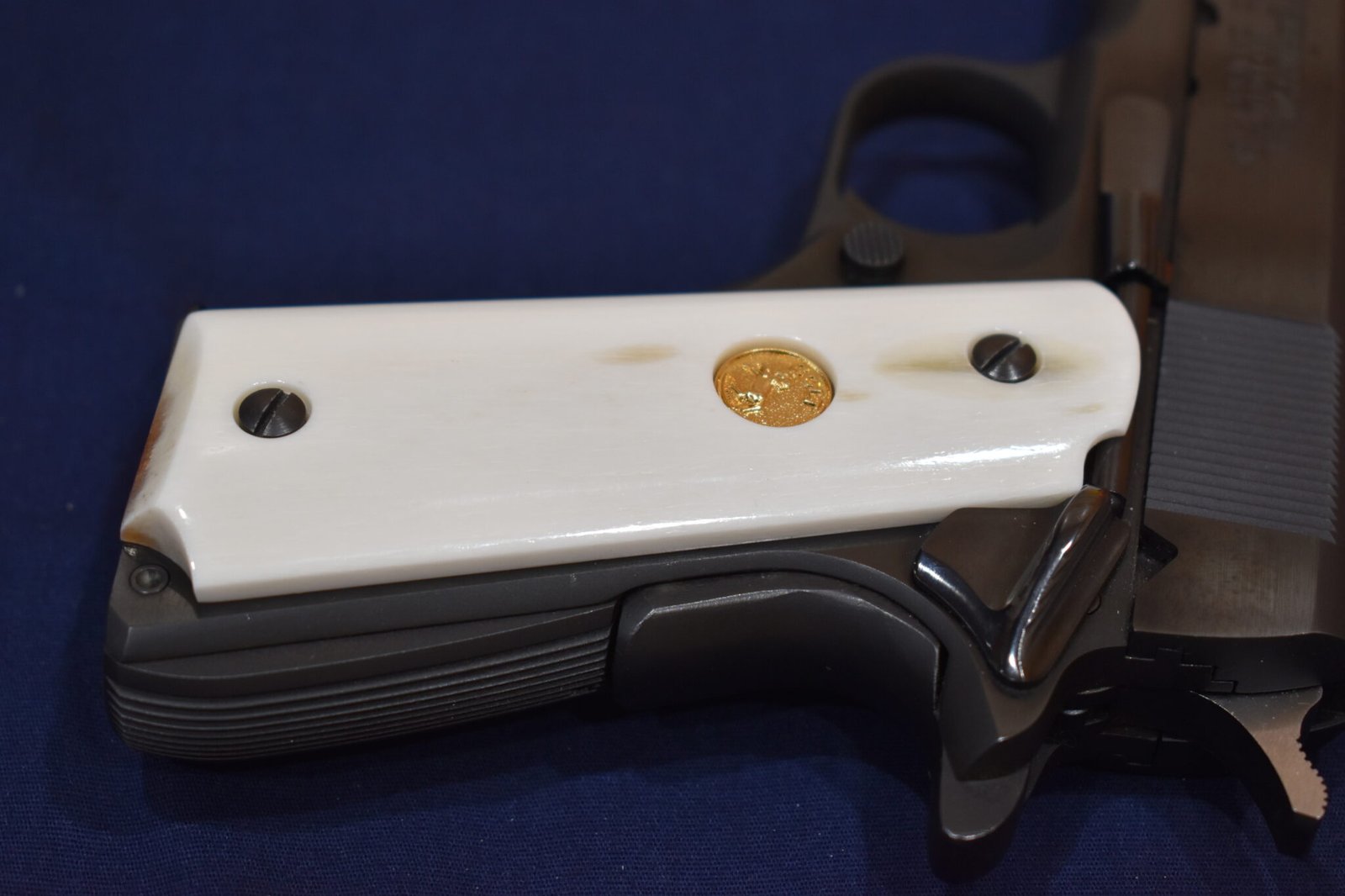 COLT 1911 PREMIUM GRADE GIRAFFE BONE GRIPS 1911GB24 - Image 5