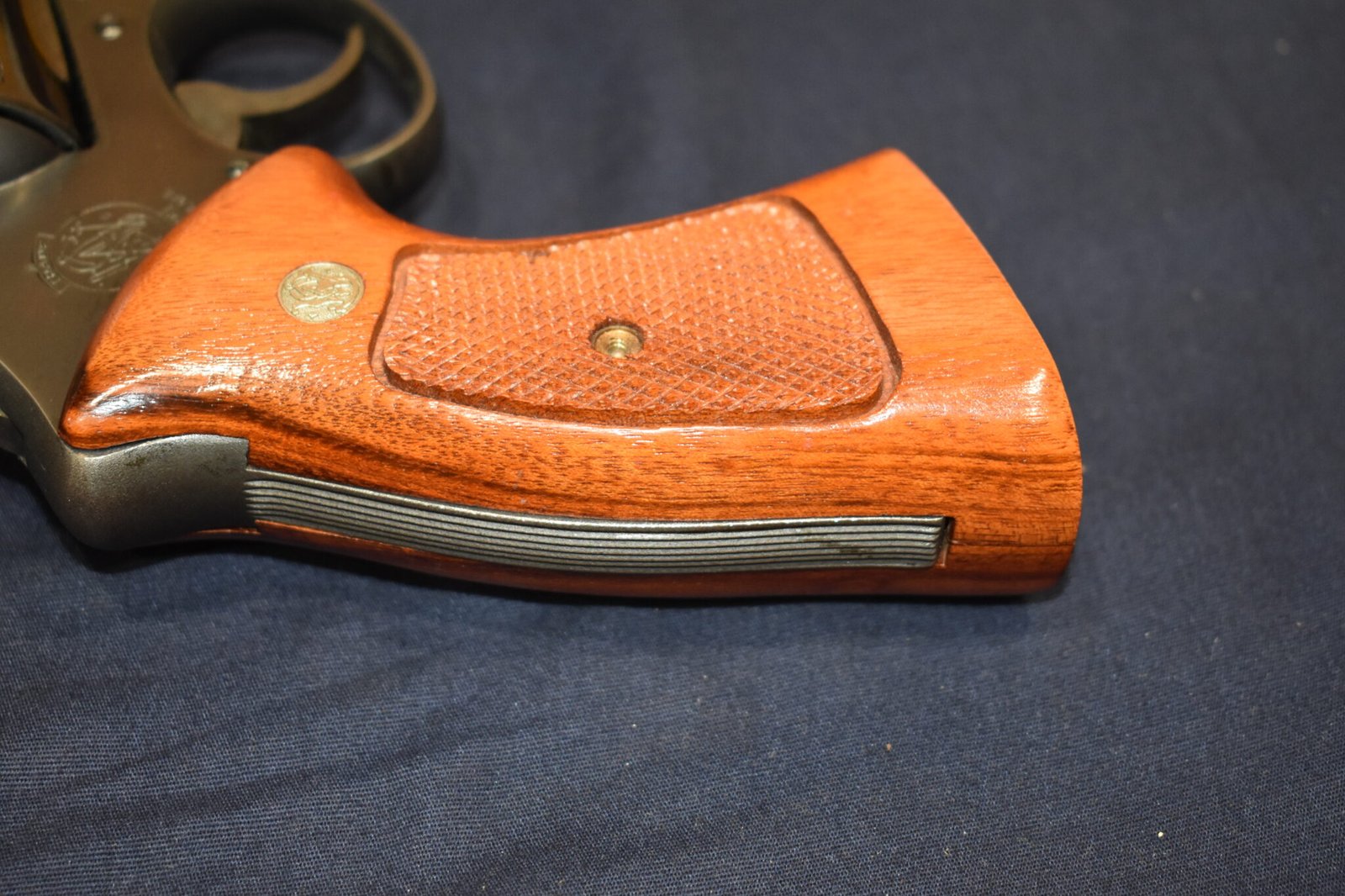 SMITH & WESSON FACTORY N FRAME TARGET GRIPS NT62 - Image 6