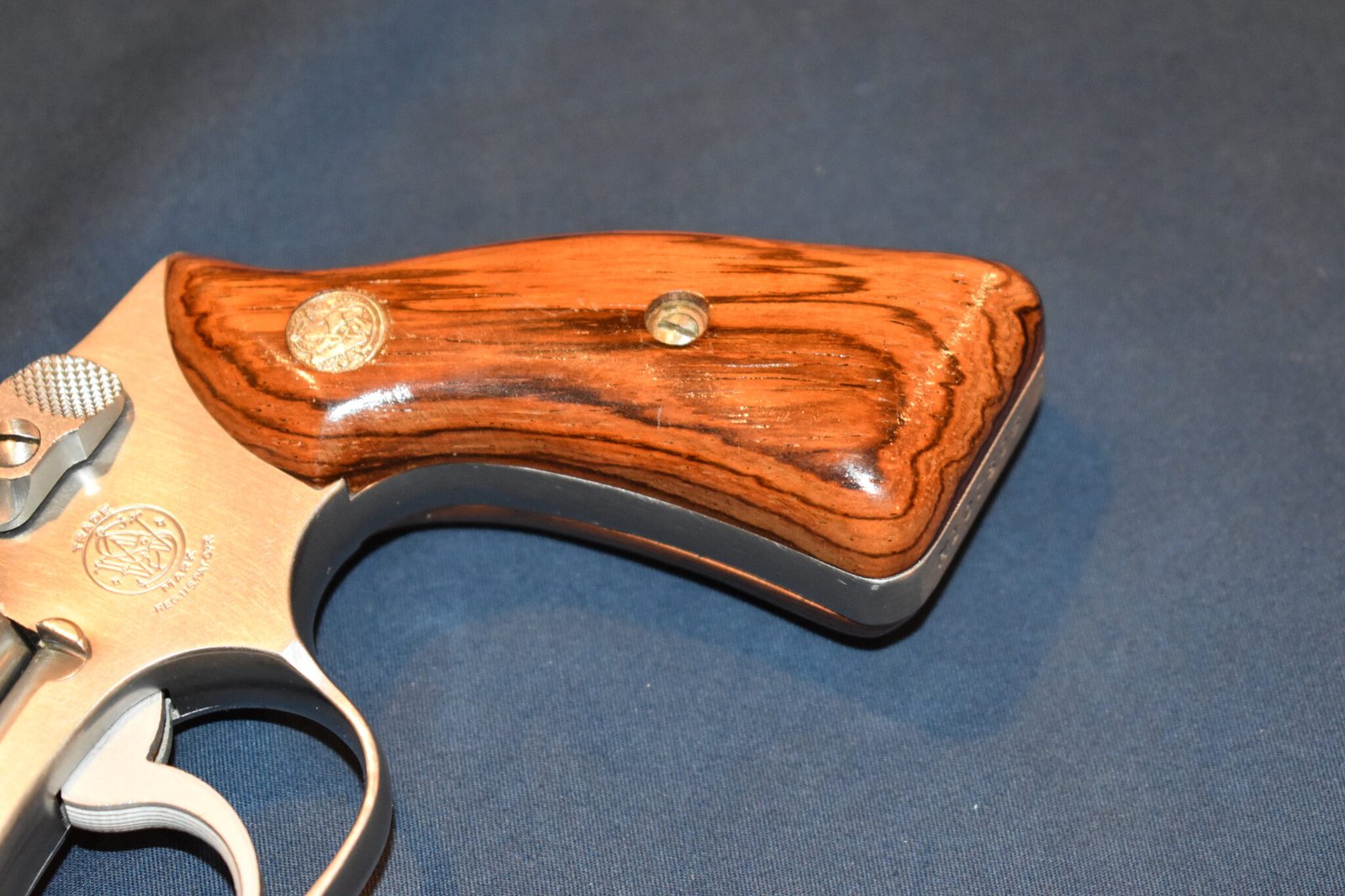 SMITH & WESSON J FRAME ROSEWOOD PRESENTATION GRIPS JSQPM1 - Image 11