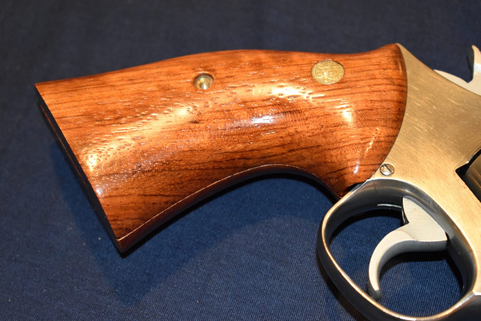 SMITH & WESSON FACTORY K FRAME ROSEWOOD PRESENTATION TARGET GRIPS KPT12 - Image 11
