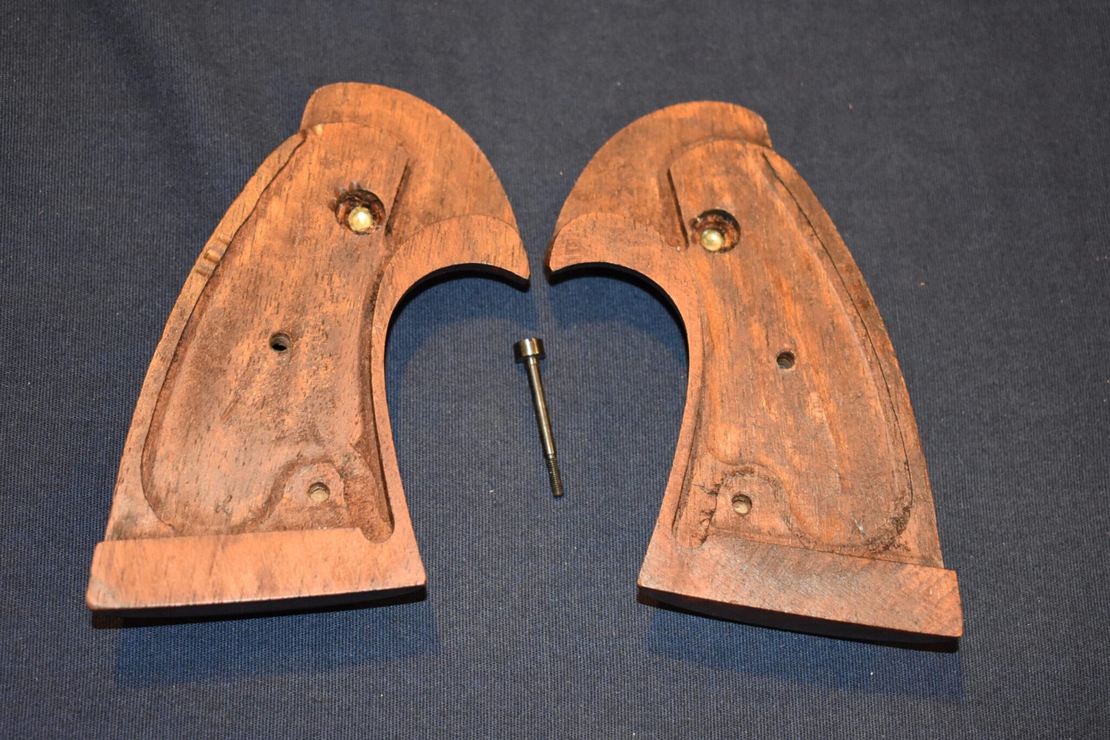 COLT FACTORY I FRAME TARGET GRIPS FOR A COLT PYTHON CPT4 - Image 3