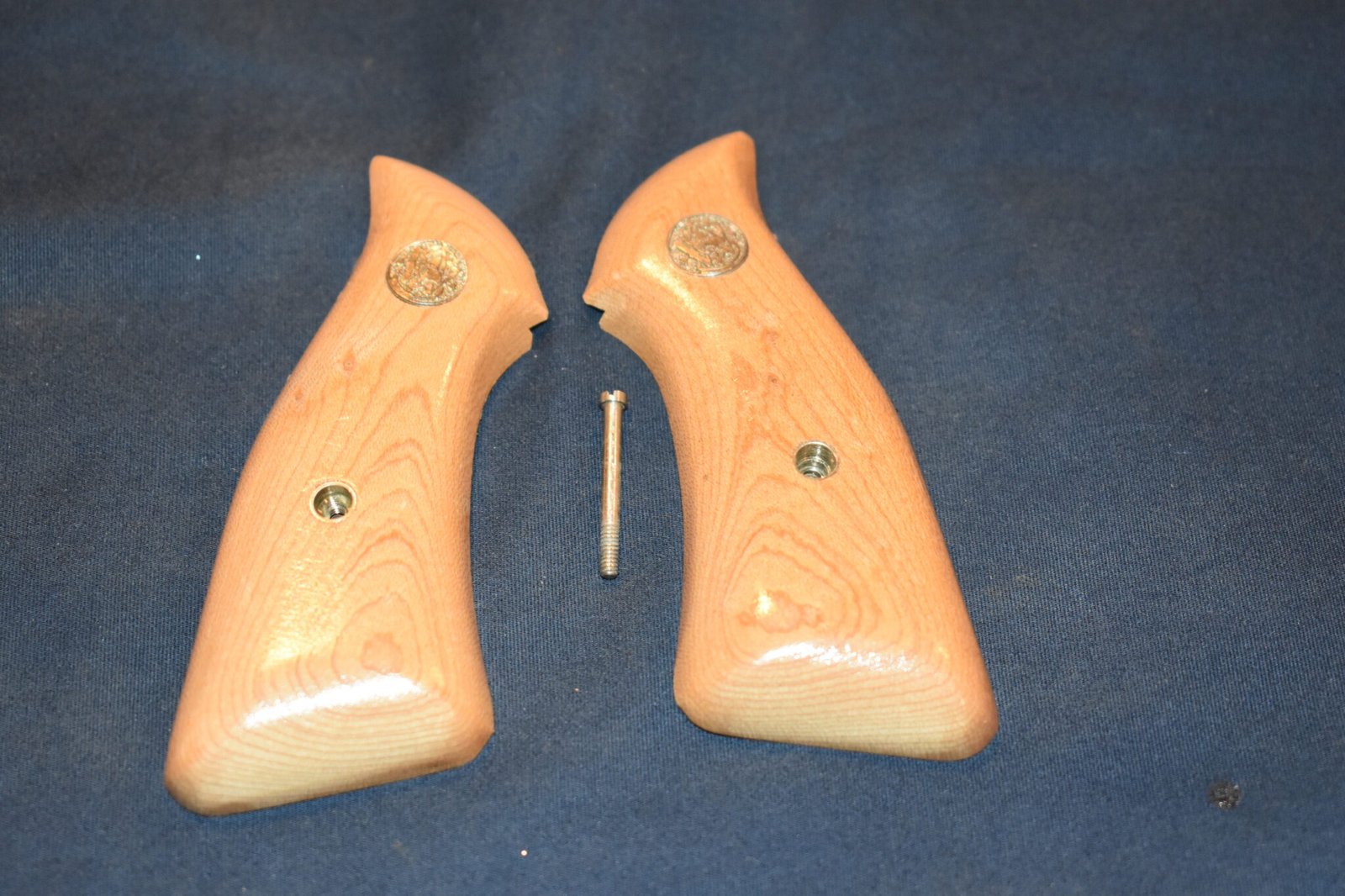 SMITH & WESSON J FRAME MAPLE PRESENTATION GRIPS JSQPM2 - Image 2