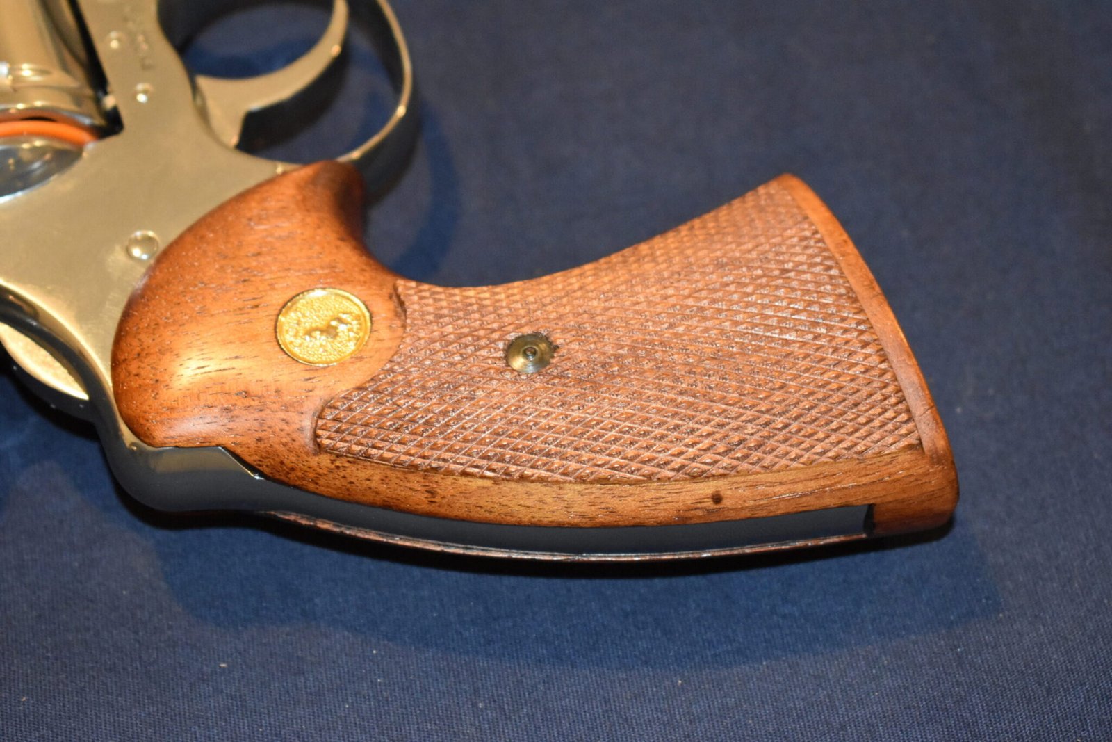COLT FACTORY I FRAME TARGET GRIPS FOR A COLT PYTHON CPT4 - Image 6