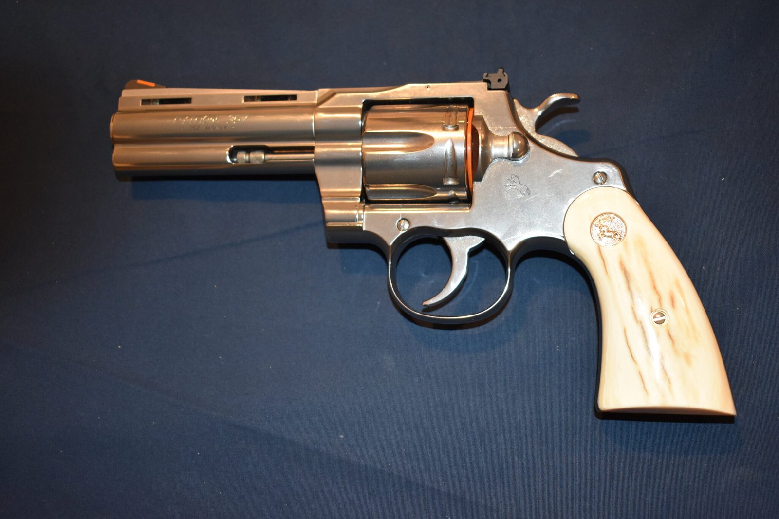 COLT PYTHON / OFFICER'S MODEL MATCH MAMMOTH IVORY GRIPS PMI4 - Image 4