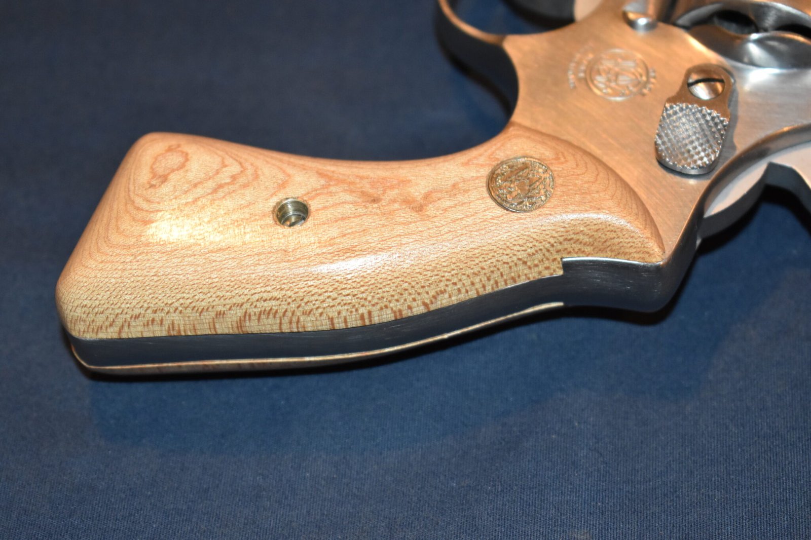 SMITH & WESSON J FRAME MAPLE PRESENTATION GRIPS JSQPM2 - Image 5