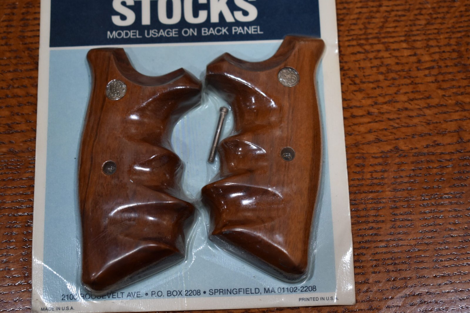 SMITH & WESSON FACTORY N FRAME TARGET GRIPS NEW IN THE PACKAGE NSQC9 - Image 2