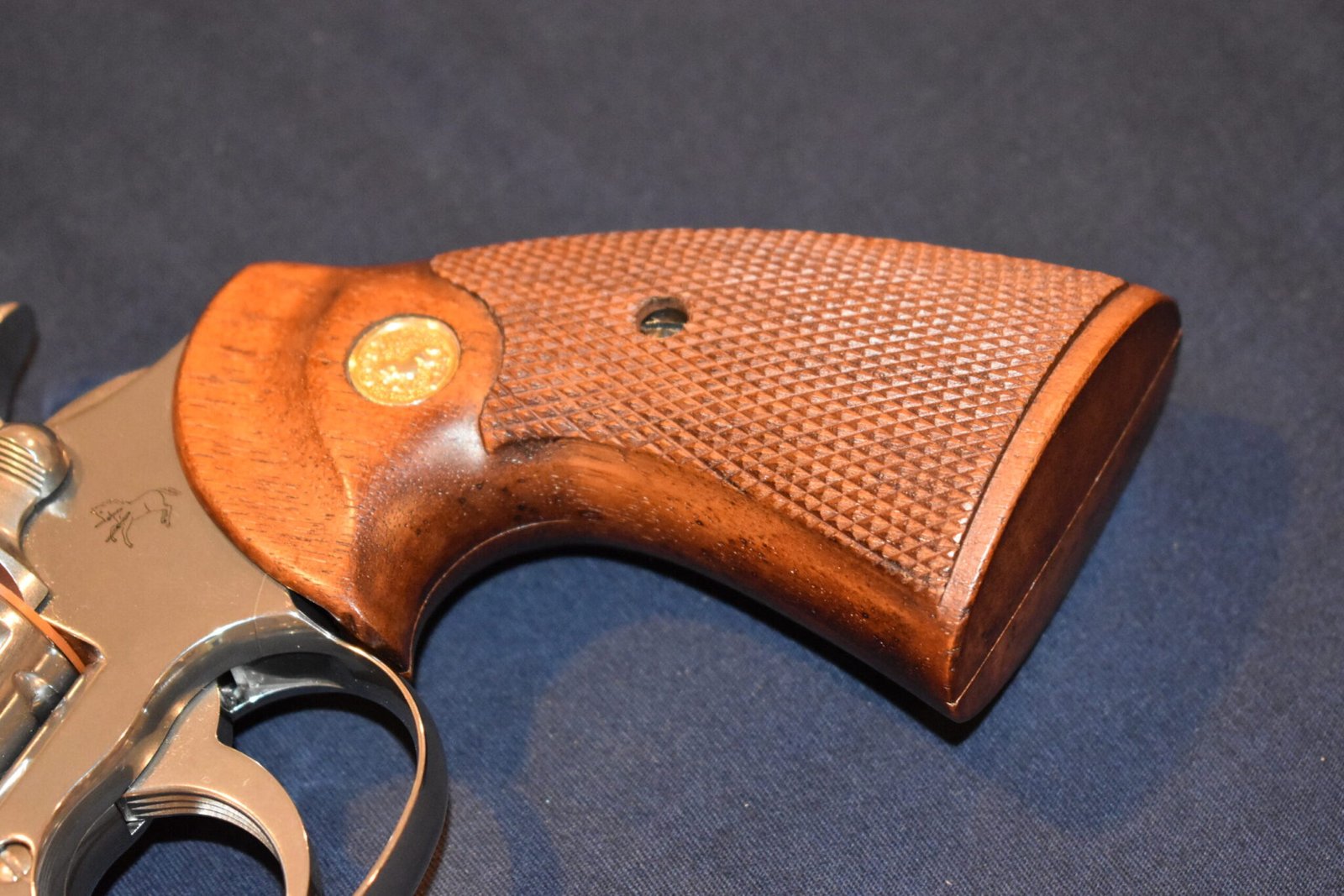 COLT FACTORY I FRAME TARGET GRIPS FOR A COLT PYTHON CPT4 - Image 12
