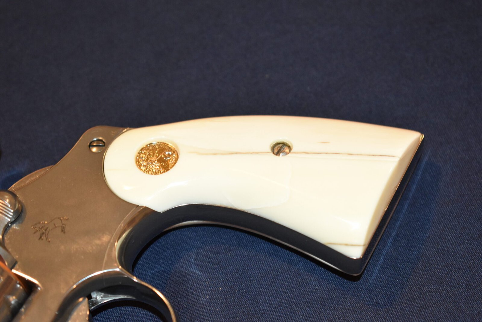 COLT I FRAMEFOSSILIZED WALRUS IVORY SERVICE GRIPS FOR A COLT PYTHON CPWI2 - Image 12