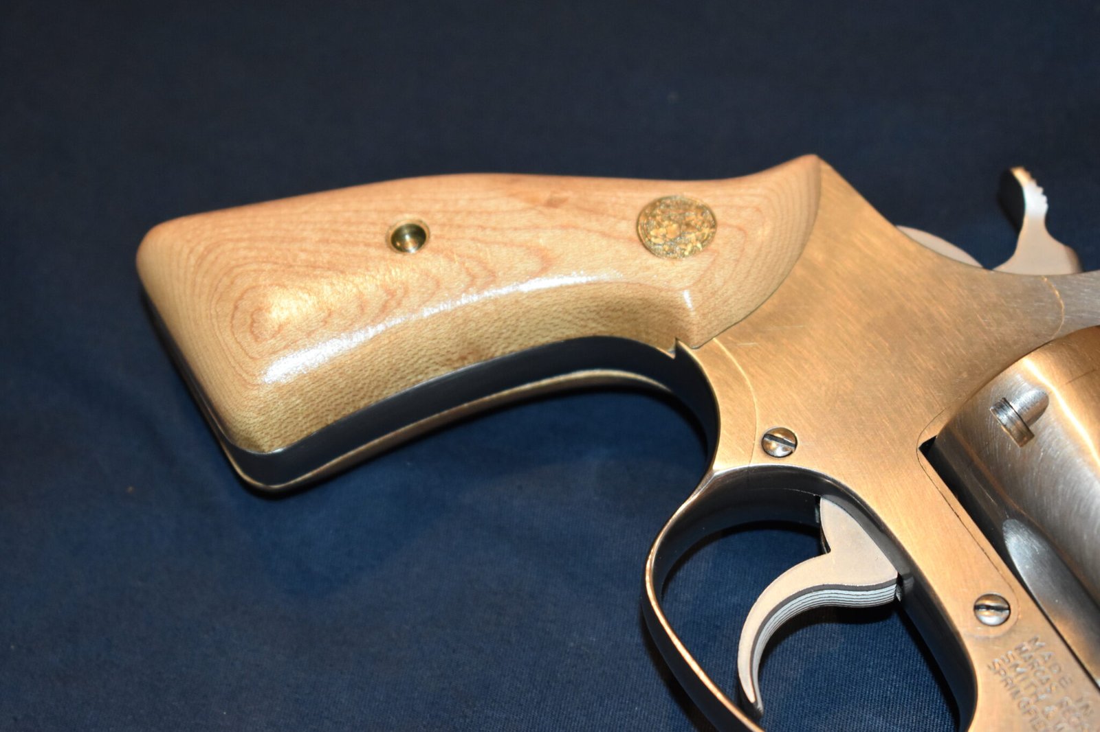 SMITH & WESSON J FRAME MAPLE PRESENTATION GRIPS JSQPM2 - Image 11