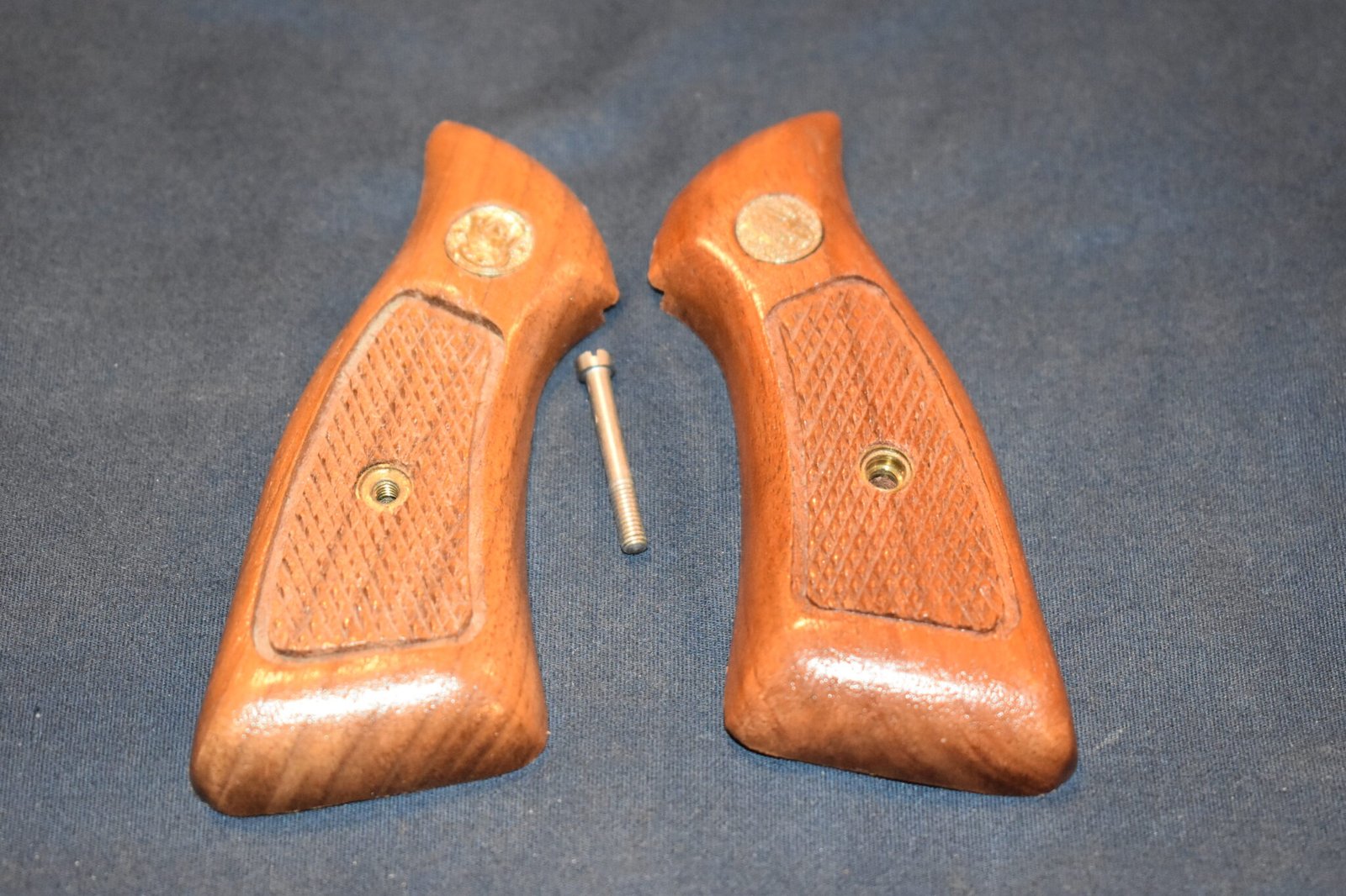 SMITH & WESSON J FRAME GRIPS JSQM3 - Image 2