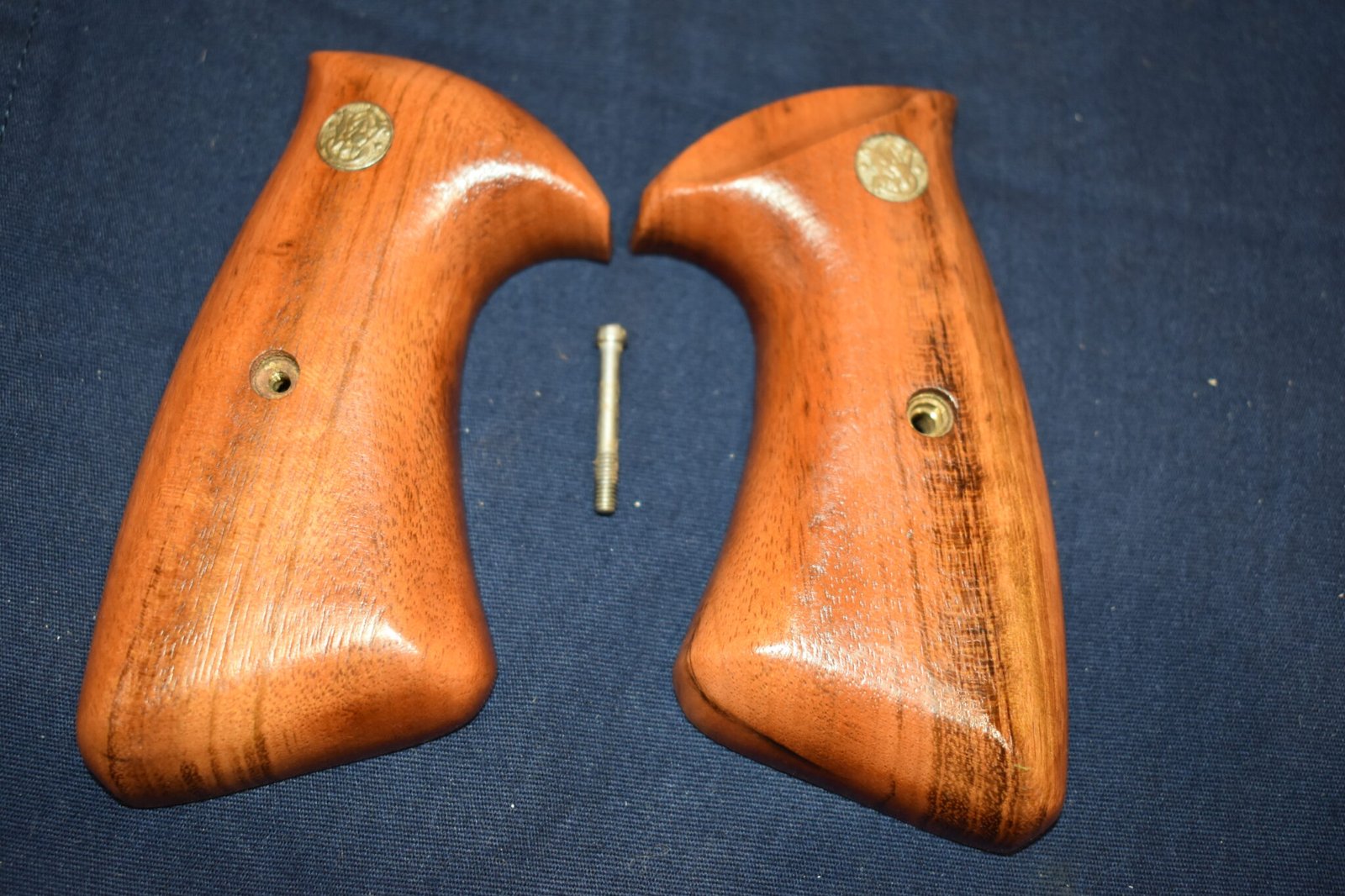 SMITH & WESSON J FRAME TARGET GRIP JT13