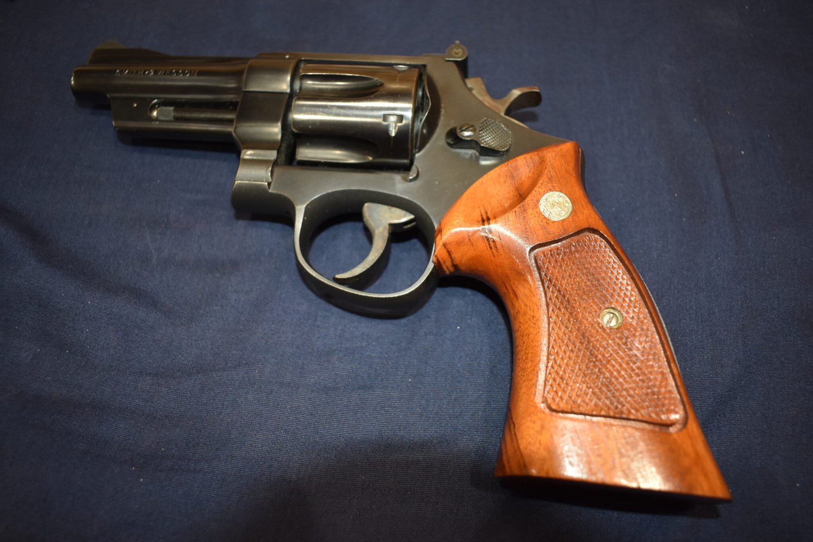 SMITH & WESSON FACTORY N FRAME TARGET GRIPS NT64 - Image 4