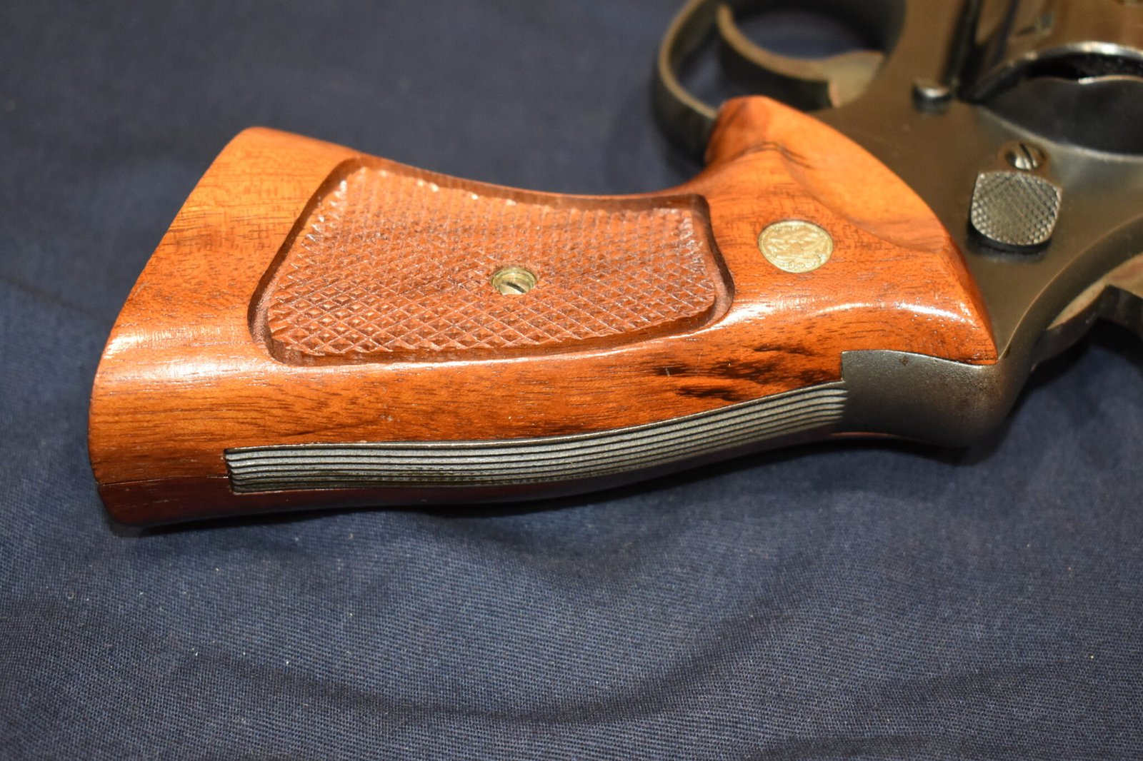 SMITH & WESSON FACTORY N FRAME TARGET GRIPS NT64 - Image 5